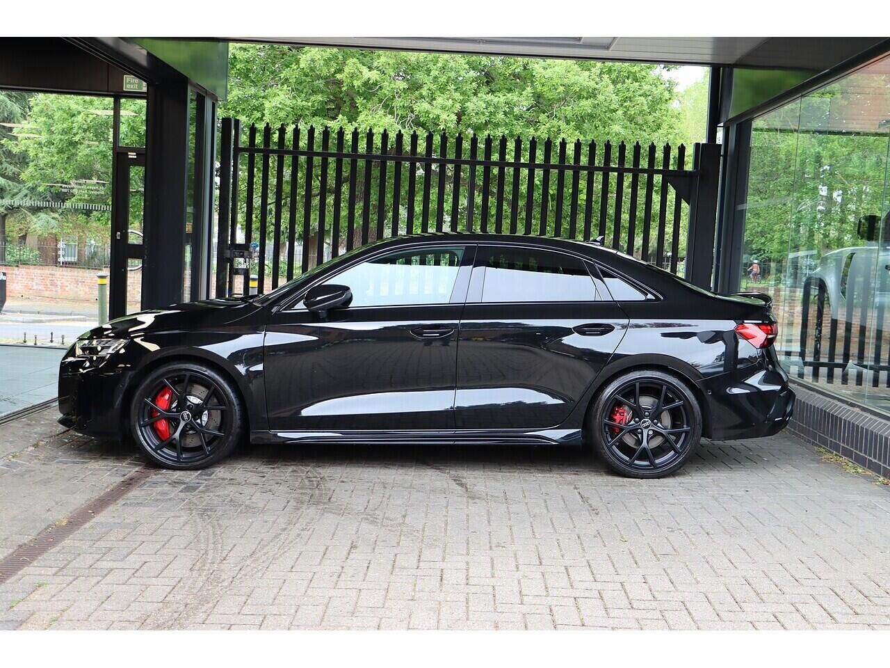 AUDI RS3 RS 3 SALOON RS 3 TFSI Quattro 4dr S Tronic for sale UK - Slide 5