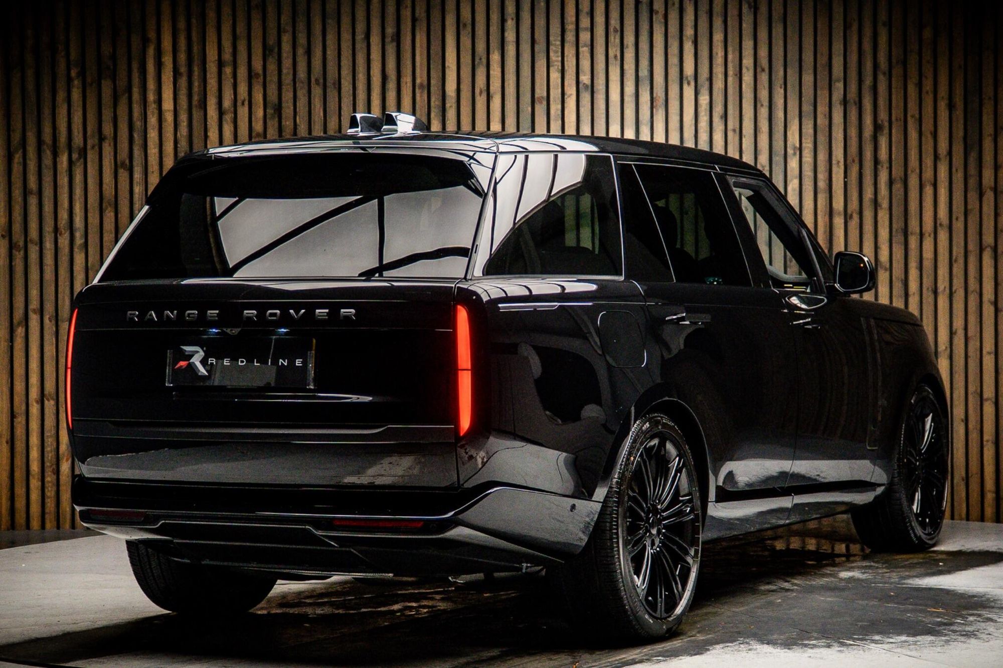 Land Rover Range Rover 3.0 D350 mHEV HSE 7Seat LWB Diesel 5 Door Auto for sale UK - Slide 4