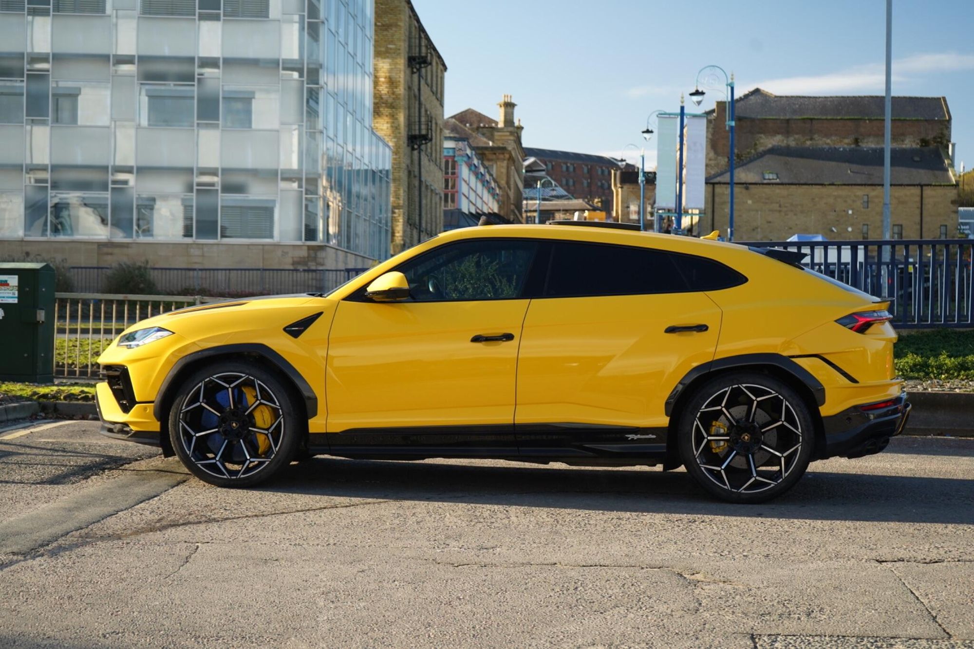 LAMBORGHINI URUS ESTATE 4.0T FSI V8 Performante 5dr Auto for sale UK - Slide 8