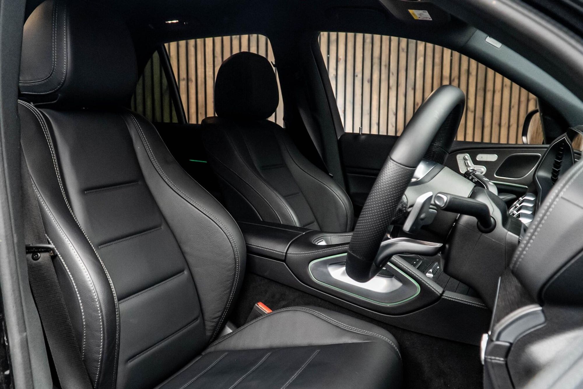 MERCEDES-BENZ GLE DIESEL ESTATE GLE 400d 4Matic AMG Line 5dr 9G-Tronic [7 Seat] for sale UK - Slide 2