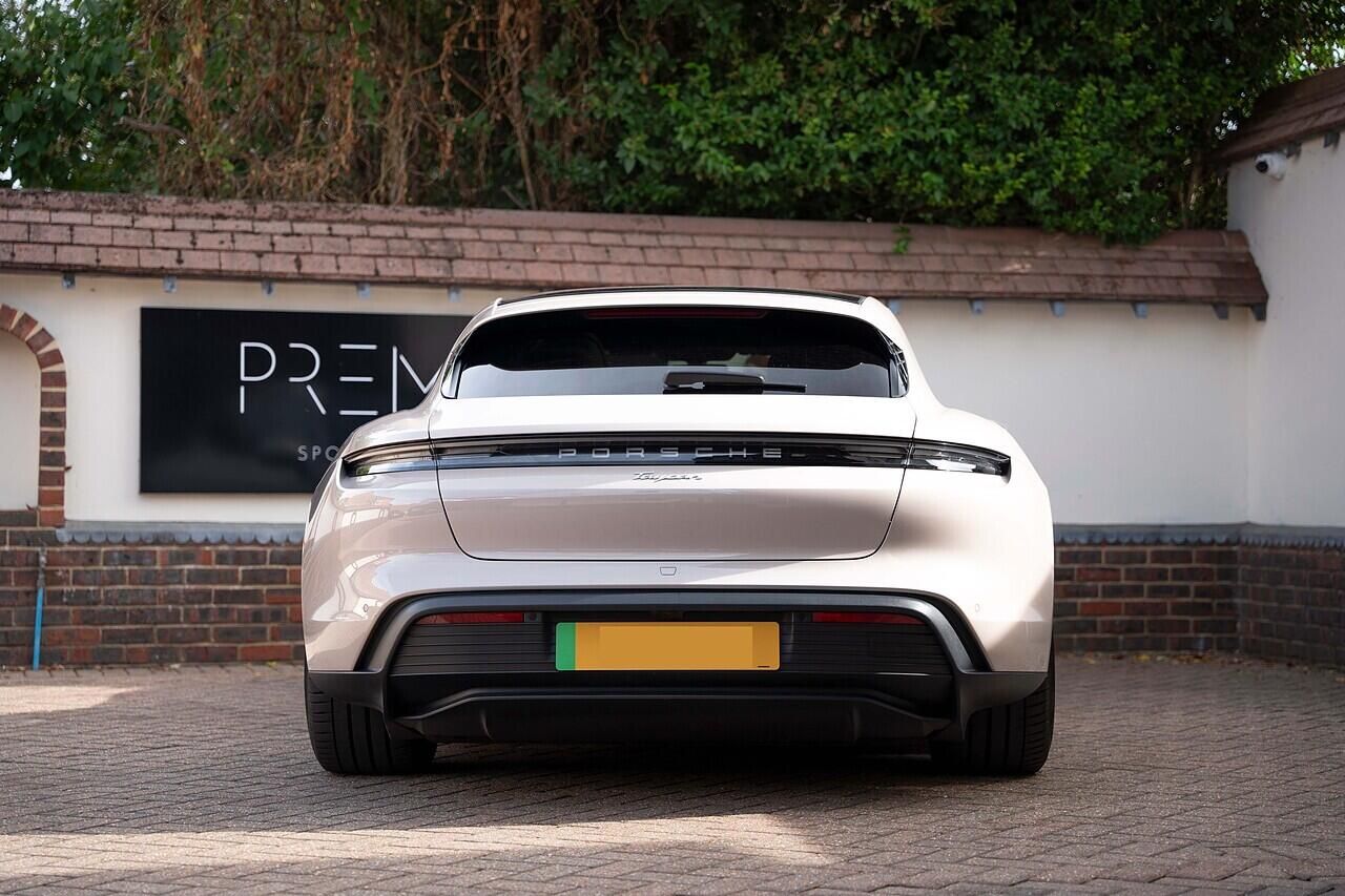 PORSCHE TAYCAN SPORT TURISMO 300kW 79kWh 5dr RWD Auto for sale UK - Slide 4