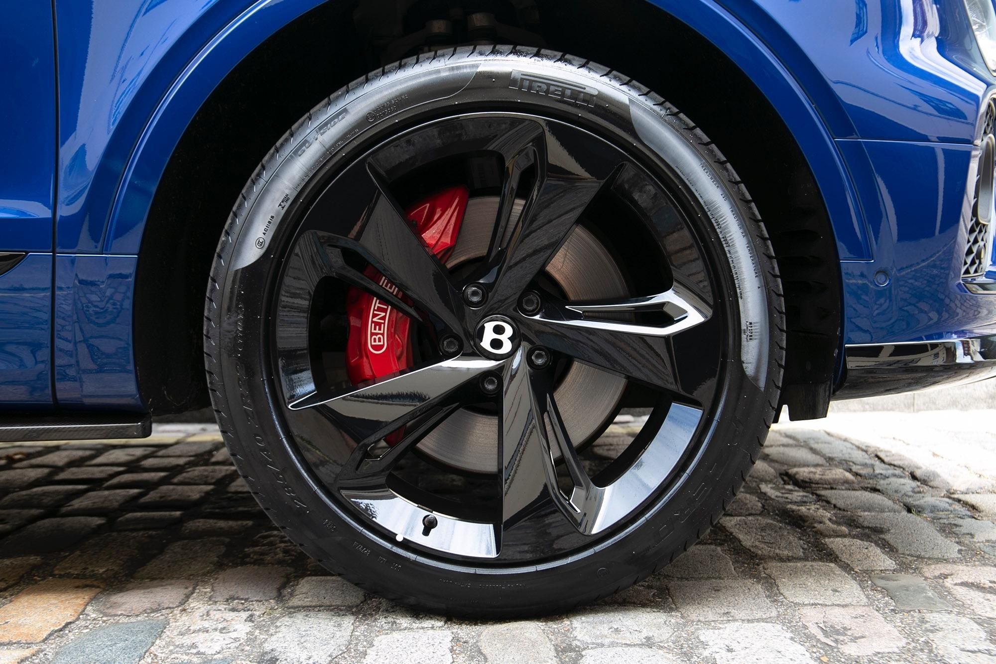 BENTLEY BENTAYGA ESTATE SPECIAL EDITION 4.0 V8 First Edition 5dr Auto for sale UK - Slide 9