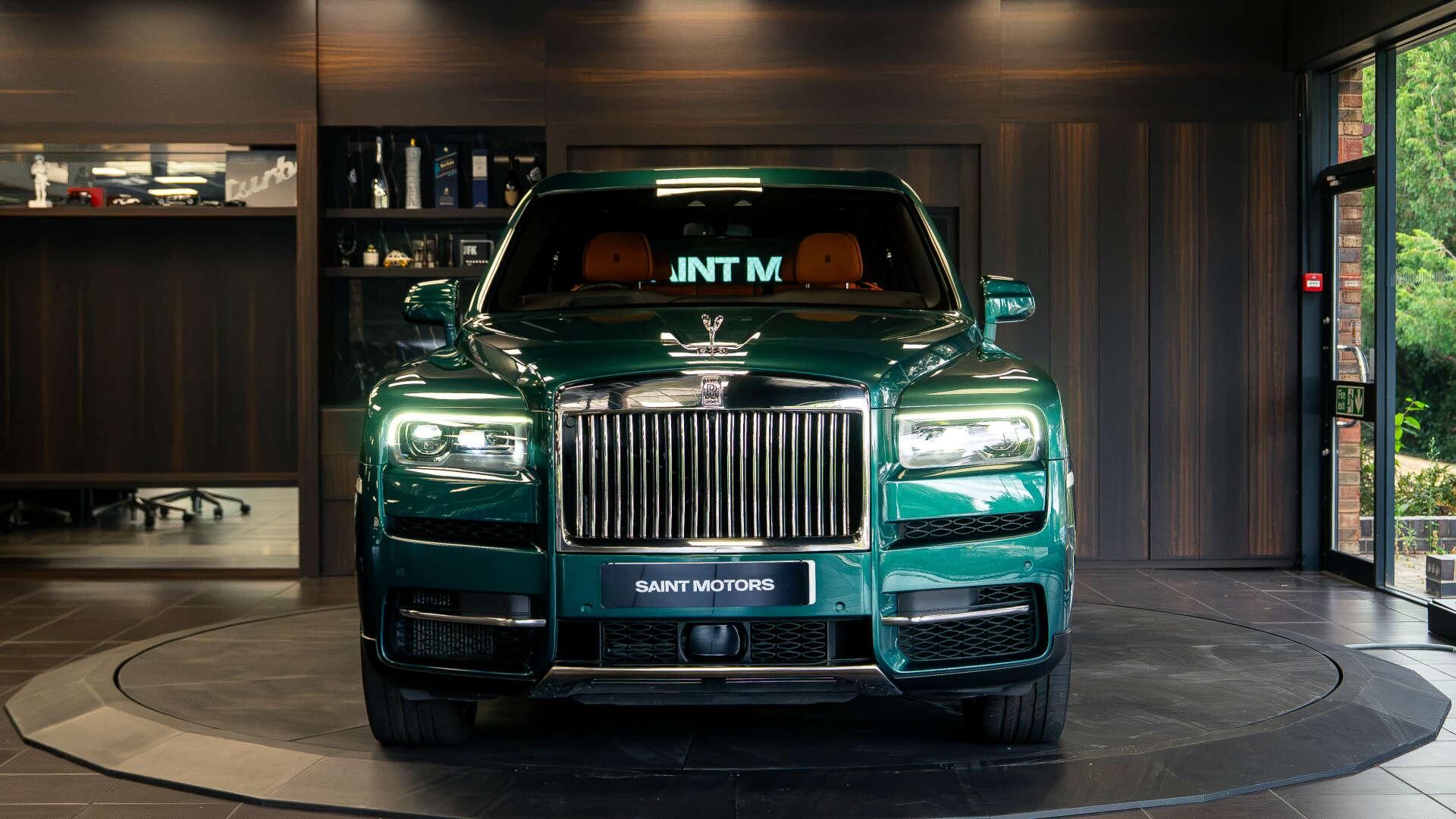 ROLLS-ROYCE CULLINAN ESTATE 5dr Auto for sale UK - Slide 3