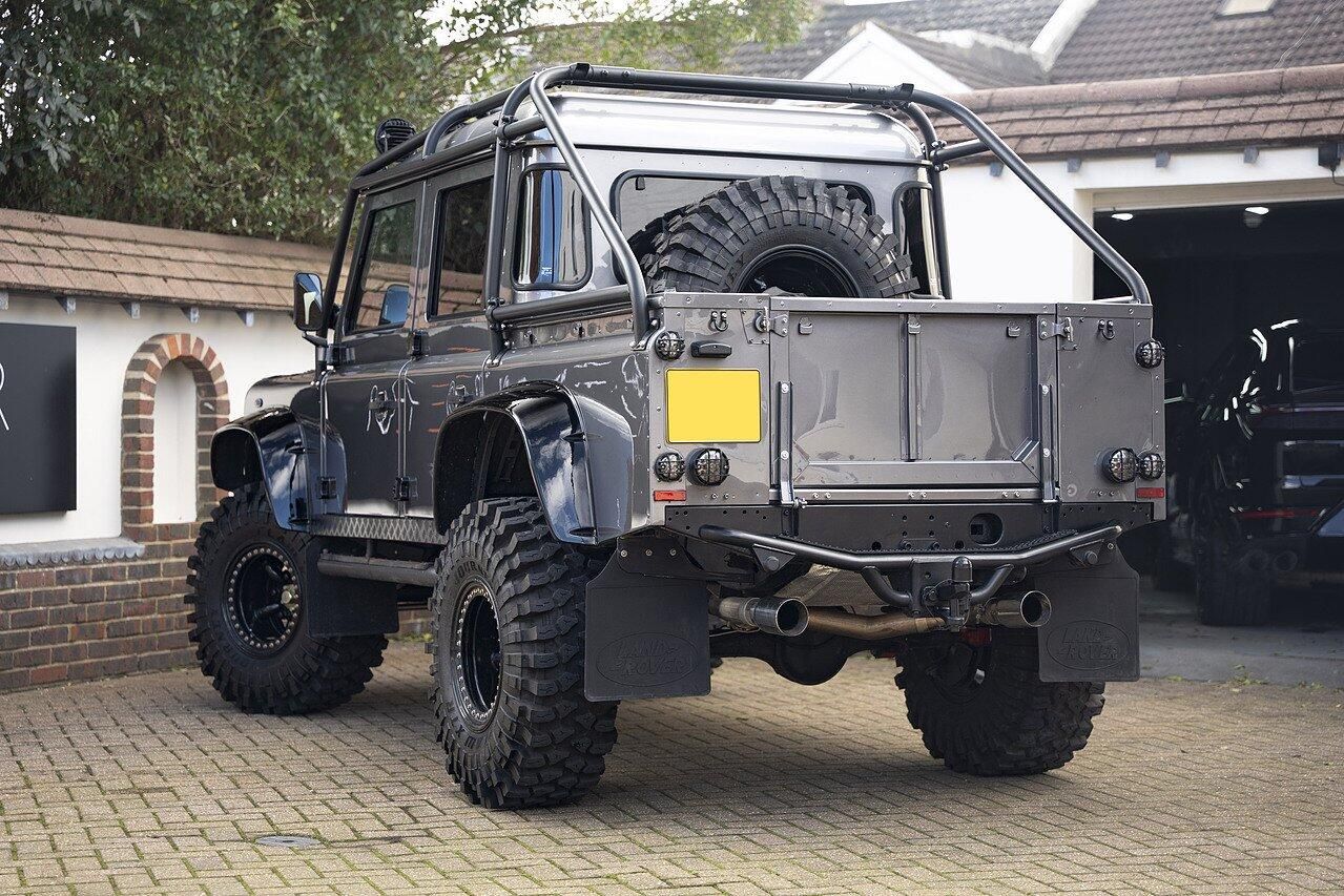 LAND ROVER DEFENDER 110 LWB DIESEL Double Cab PickUp TDCi for sale UK - Slide 5