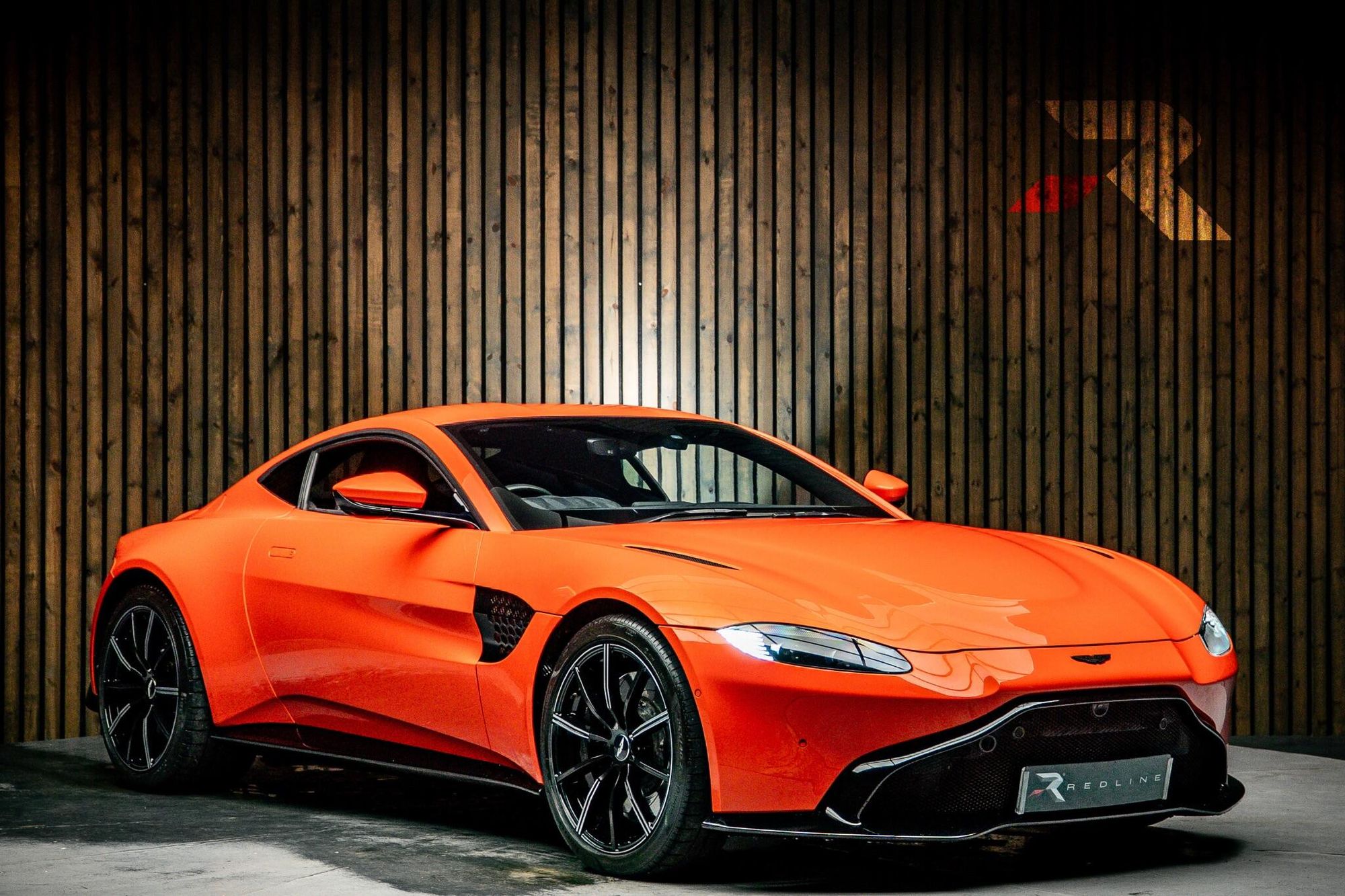 ASTON MARTIN VANTAGE V8 COUPE 2dr ZF 8 Speed Auto for sale UK