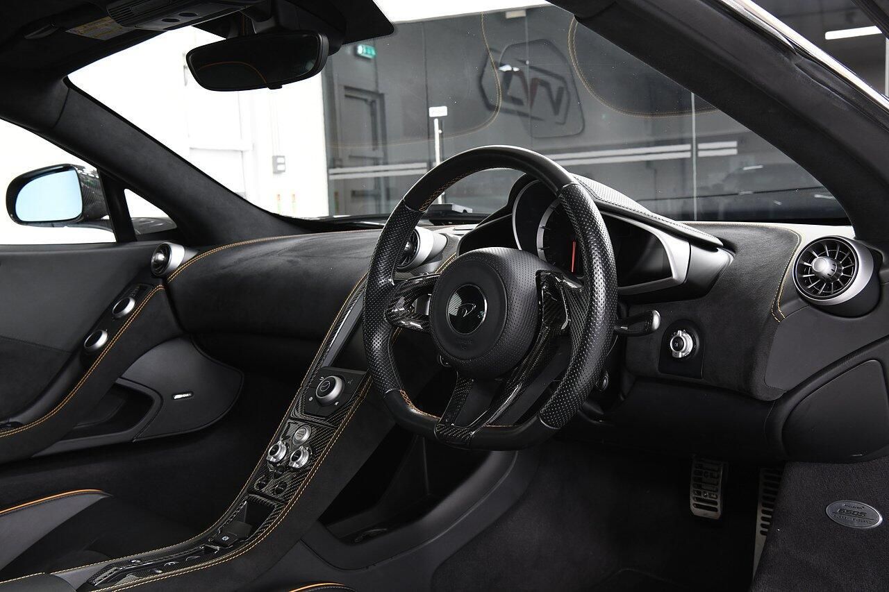 MCLAREN 650 S COUPE V8 2dr SSG Auto for sale UK - Slide 4