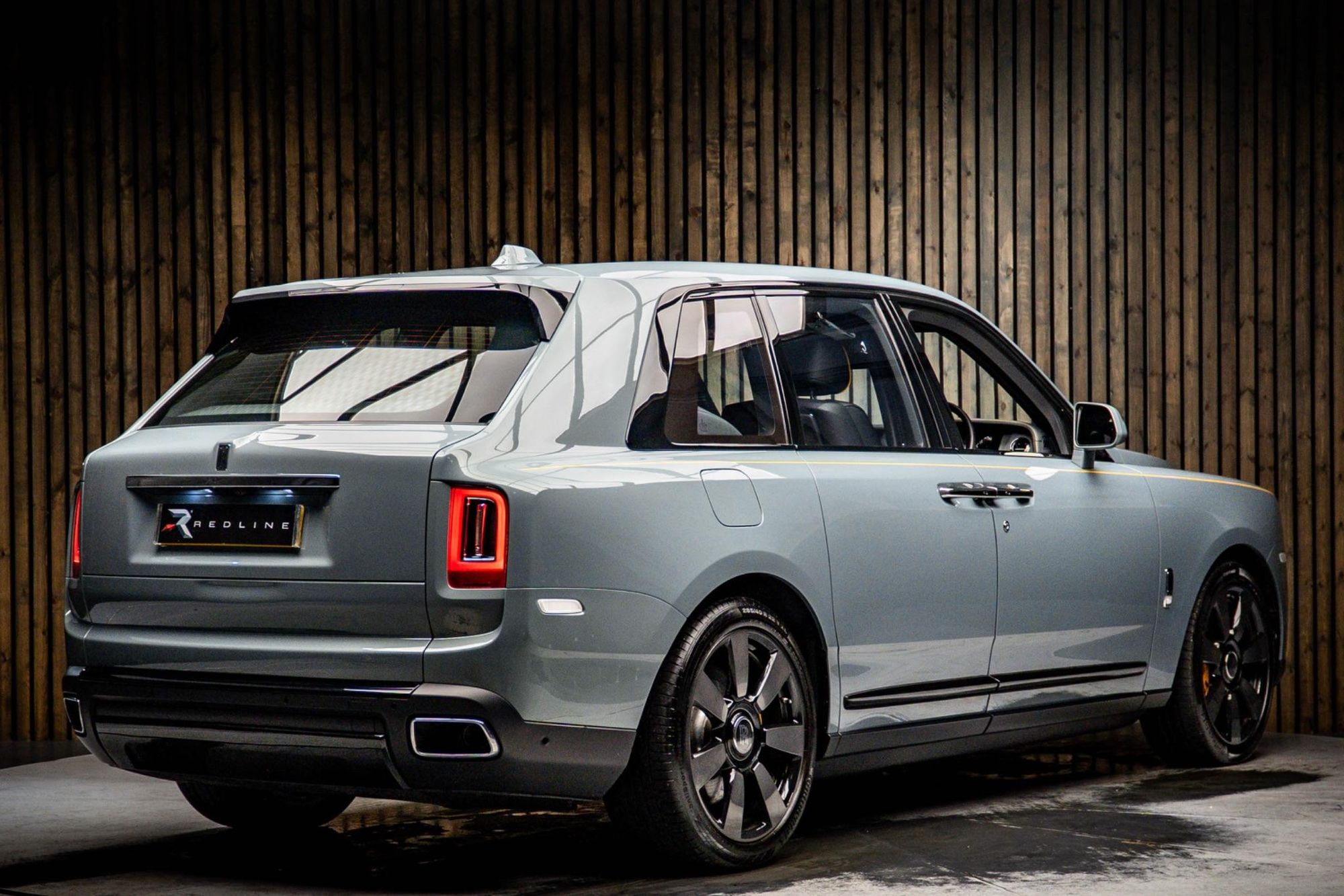 ROLLS-ROYCE CULLINAN ESTATE 5dr Auto for sale UK - Slide 4