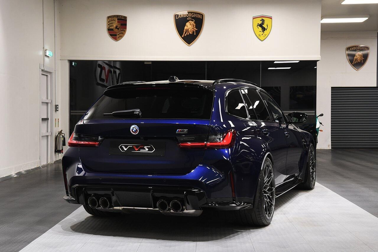 BMW M3 TOURING M3 xDrive 530 Competition M 5dr Step Auto for sale UK - Slide 3