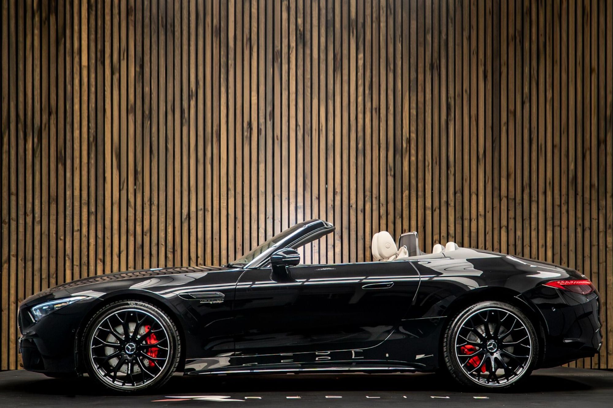 MERCEDES-BENZ SL CLASS SL AMG CONVERTIBLE SL 55 4Matic+ Premium Plus 2dr Auto for sale UK - Slide 7