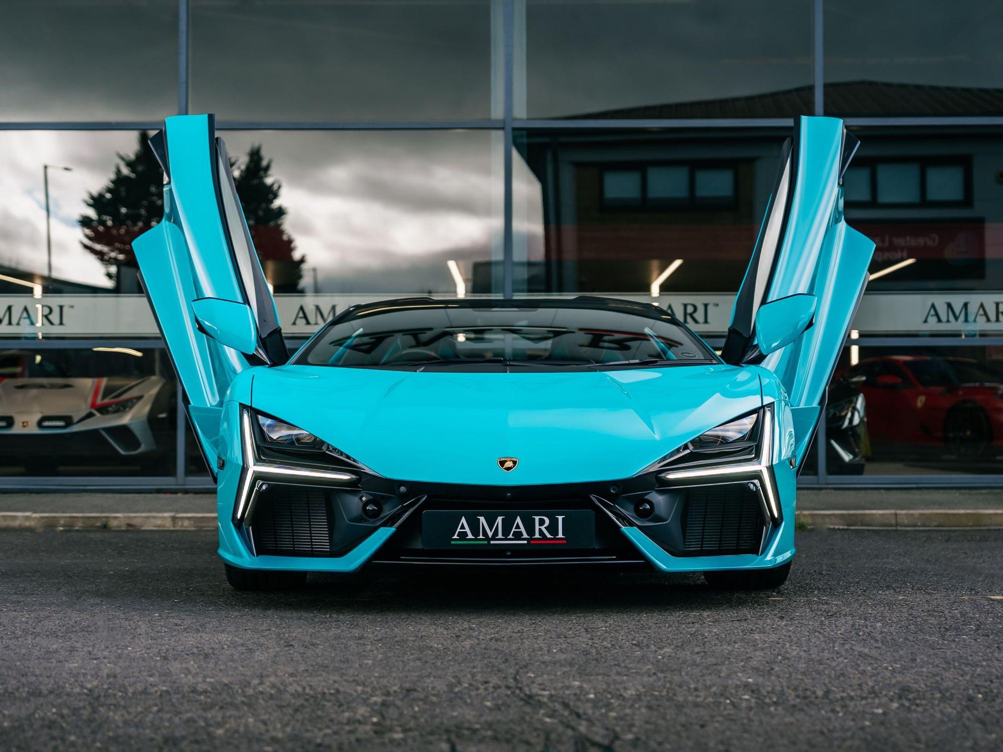 LAMBORGHINI REVUELTO COUPE 6.5 V12 1015 PHEV 2dr DCT for sale UK - Slide 7