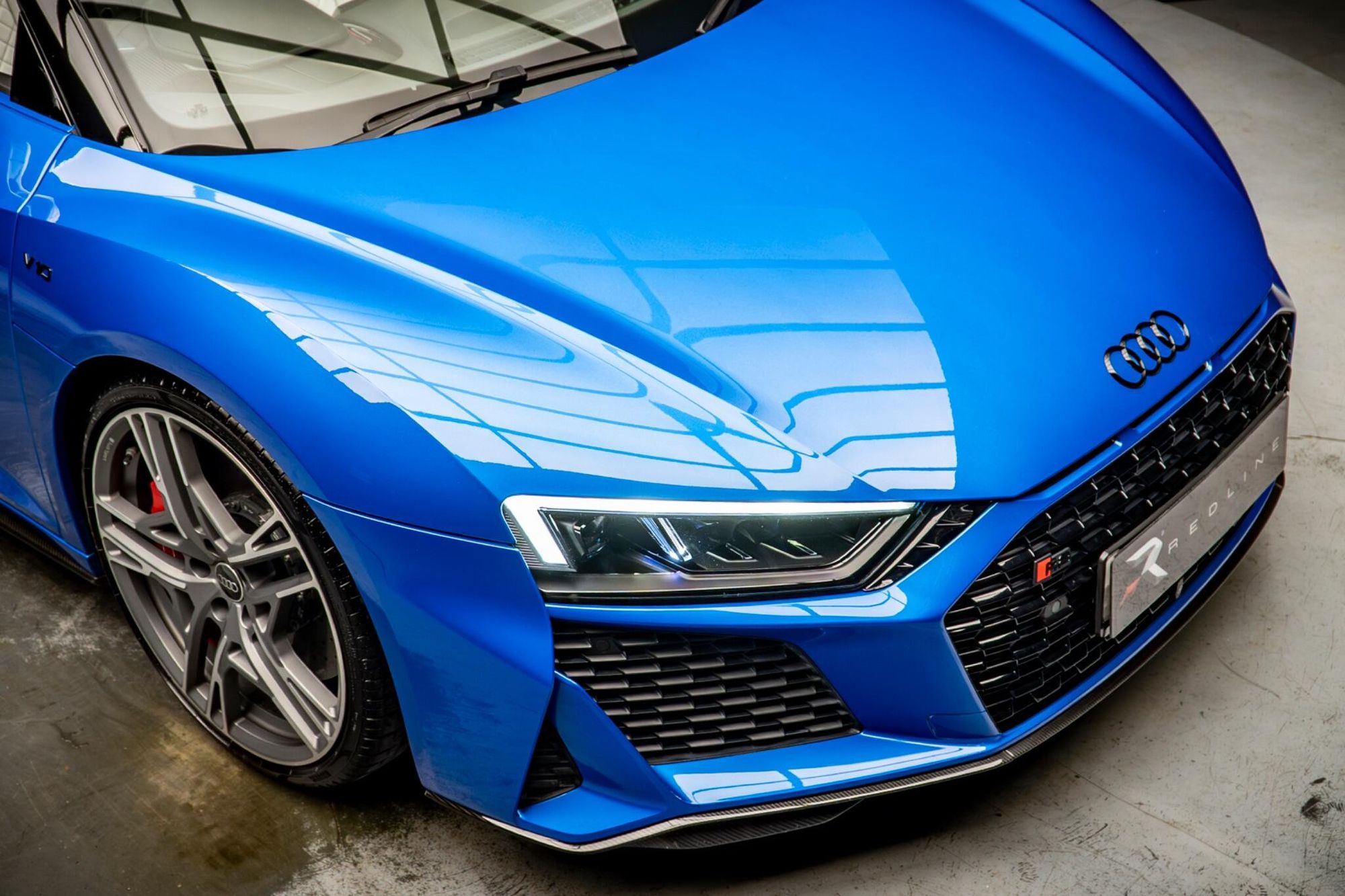 AUDI R8 SPYDER 5.2 V10 Quattro Performance Ed Carbon 2dr S Tronic for sale UK - Slide 10