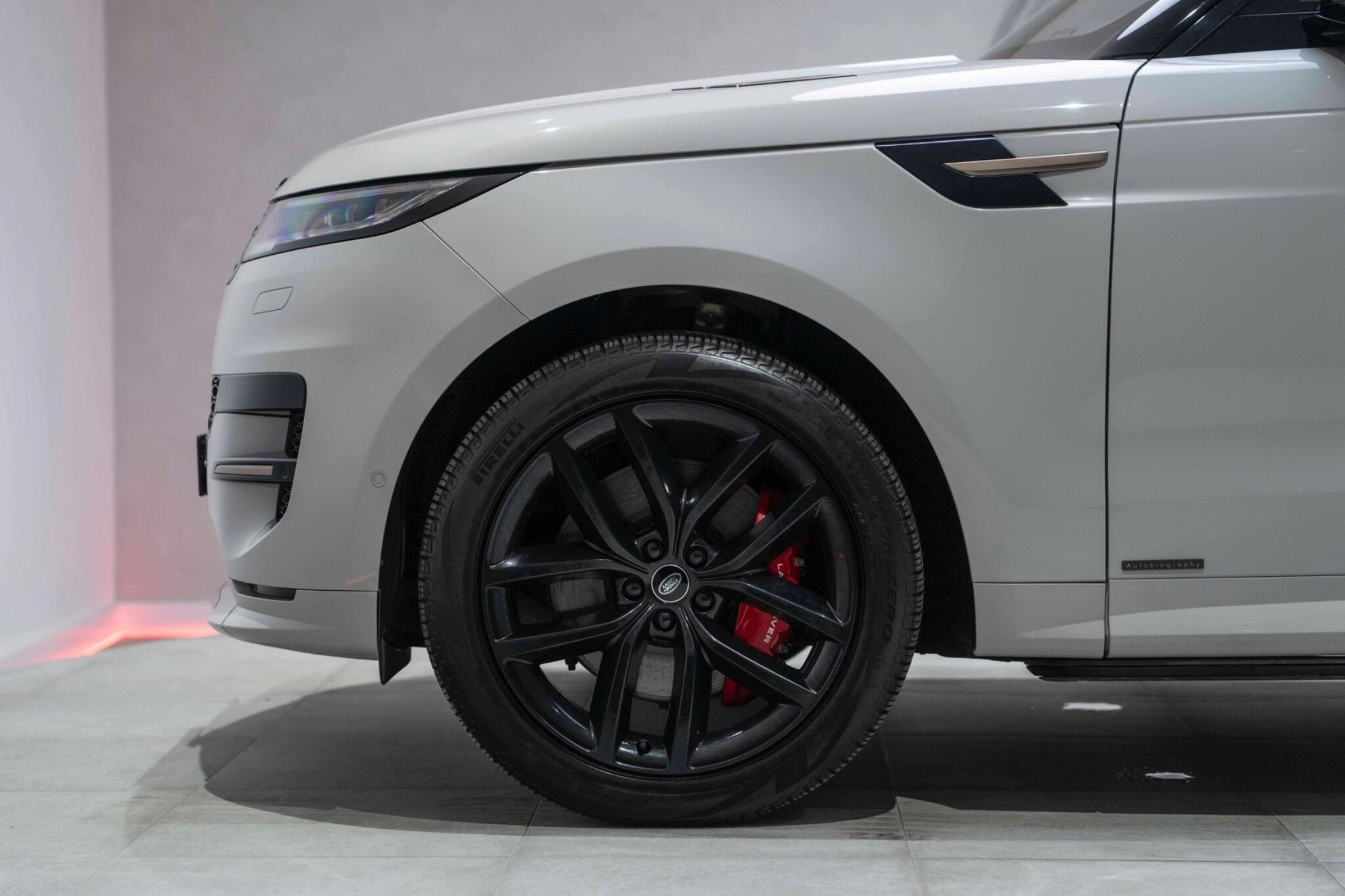 LAND ROVER RANGE ROVER SPORT ESTATE 4.4 P530 V8 Autobiography 5dr Auto for sale UK - Slide 4