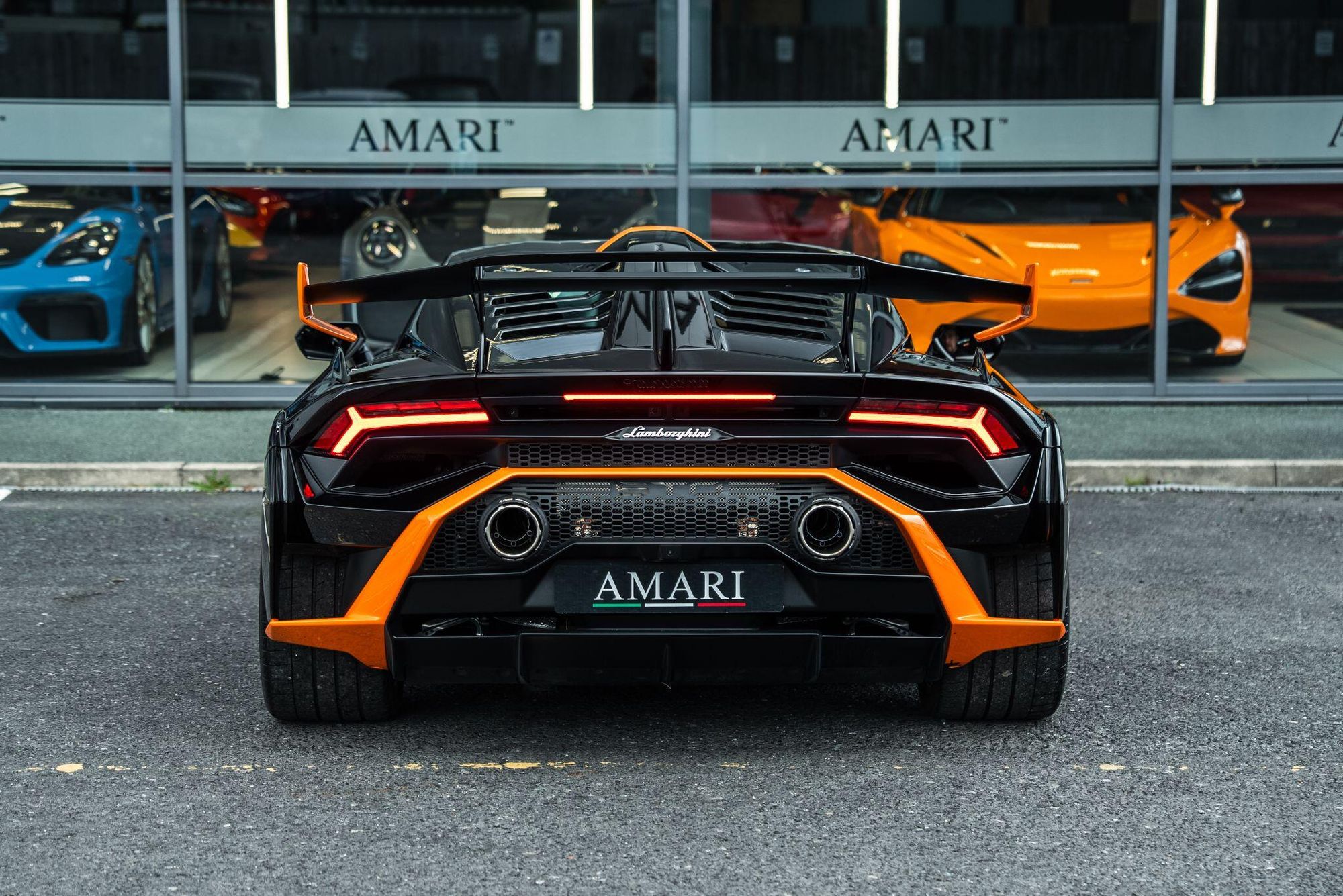 LAMBORGHINI HURACAN EVO COUPE 5.2 V10 640 STO 2dr Auto for sale UK - Slide 8