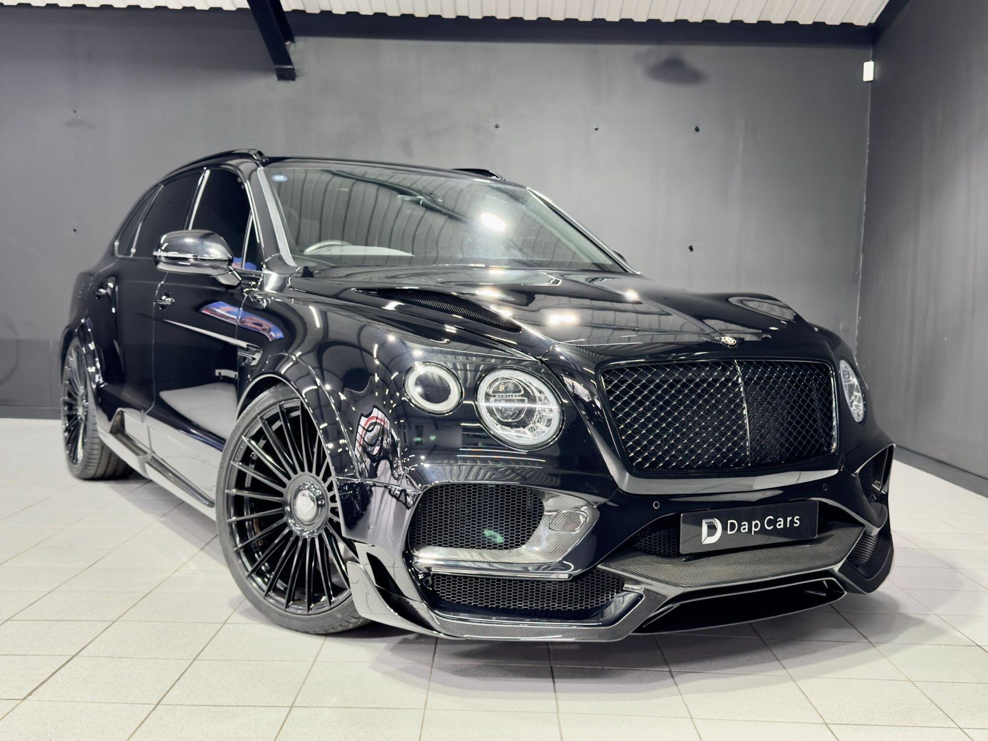 BENTLEY BENTAYGA ESTATE 4.0 V8 5dr Auto for sale UK - Slide 7