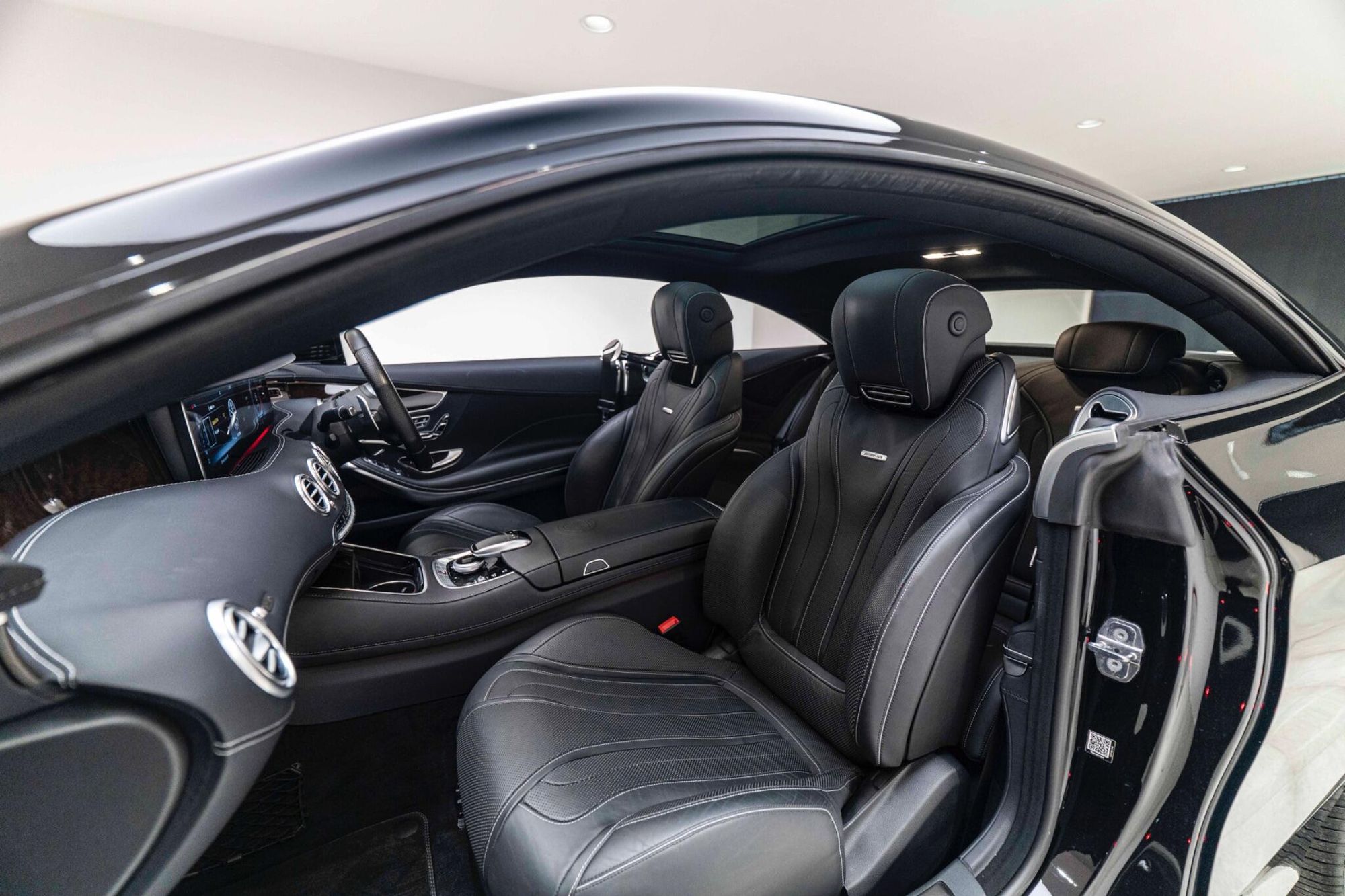 MERCEDES-BENZ S CLASS AMG COUPE S63 [612] 2dr MCT for sale UK - Slide 3