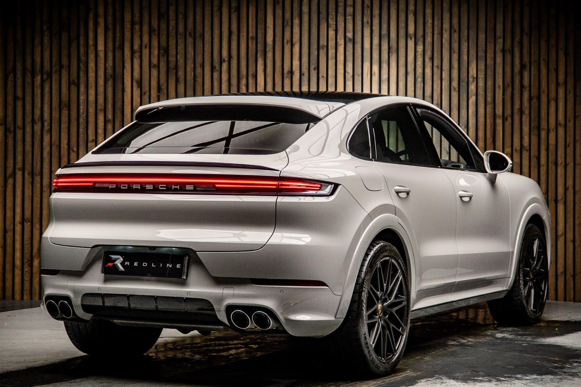 Porsche Cayenne Coupe 3.0 V6 Black Edition 353 Tiptronic S 5 Door Auto for sale UK - Slide 4