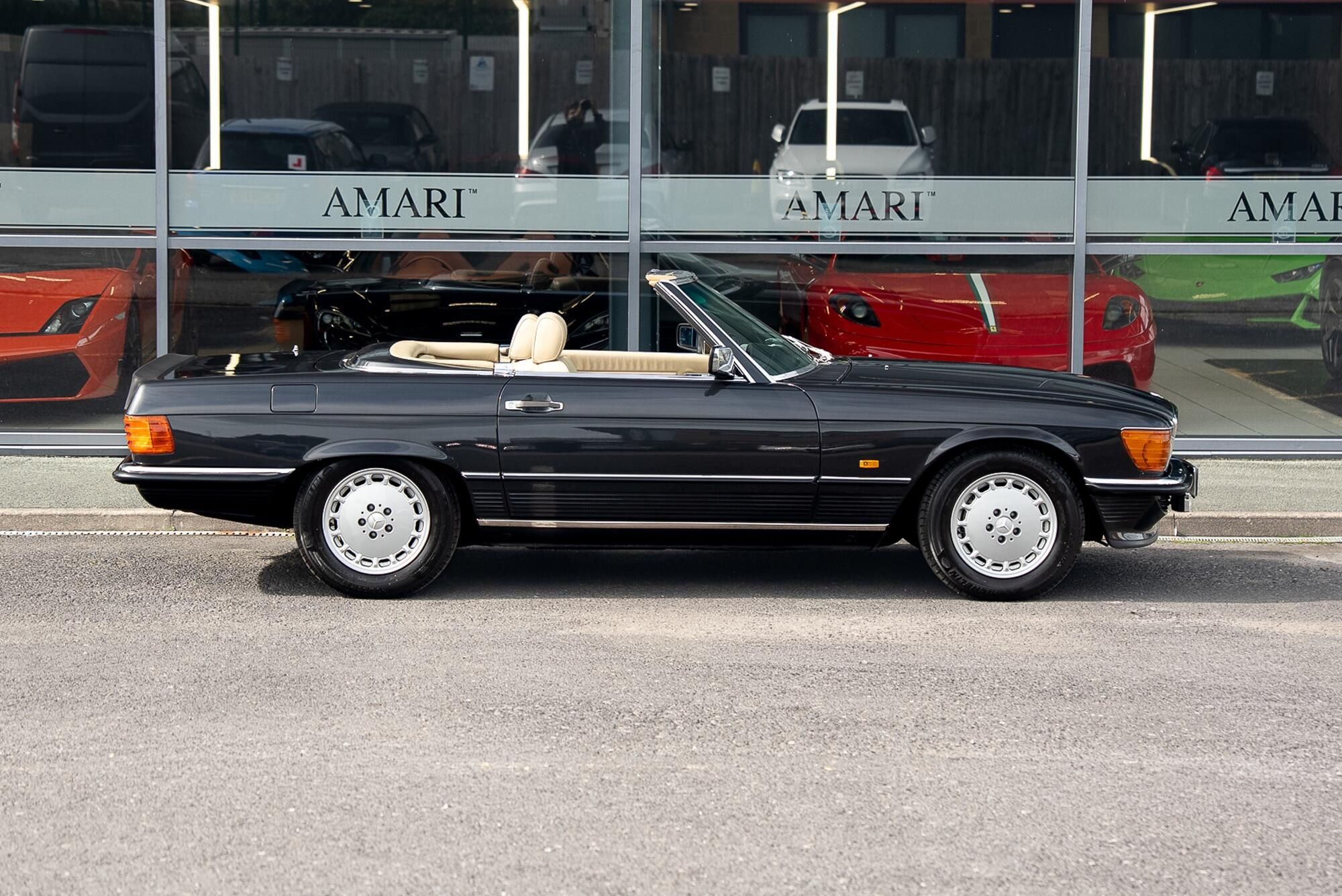 Mercedes-Benz 500 SL for sale UK - Slide 5