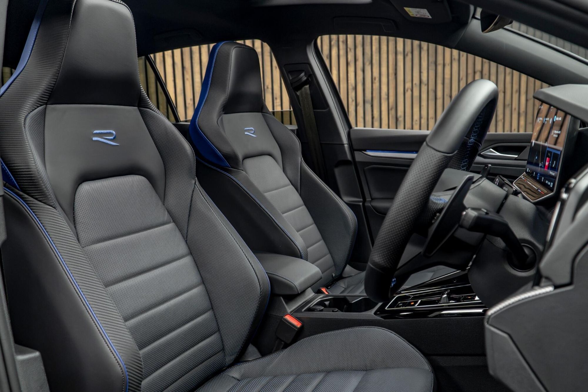 VOLKSWAGEN GOLF HATCHBACK 2.0 TSI 333 R Black Edition 4Motion 5dr DSG for sale UK - Slide 2