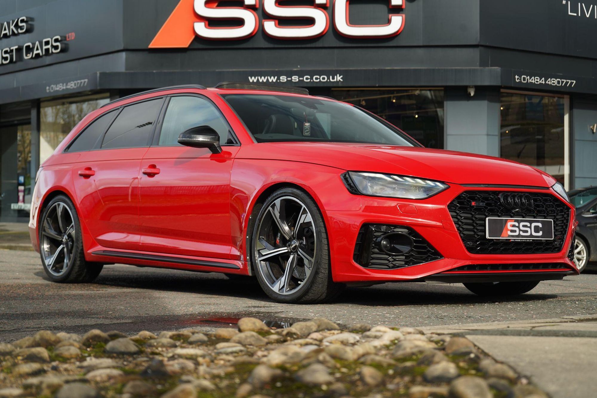 AUDI RS4 RS 4 AVANT RS 4 TFSI Quattro 5dr Tiptronic for sale UK - Slide 5