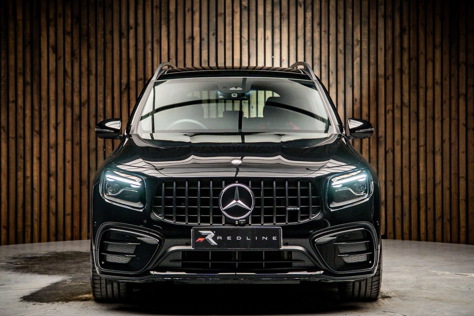 MERCEDES-BENZ GLB AMG ESTATE GLB 35 4Matic Premium Plus 5dr 8G-Tronic for sale UK - Slide 5