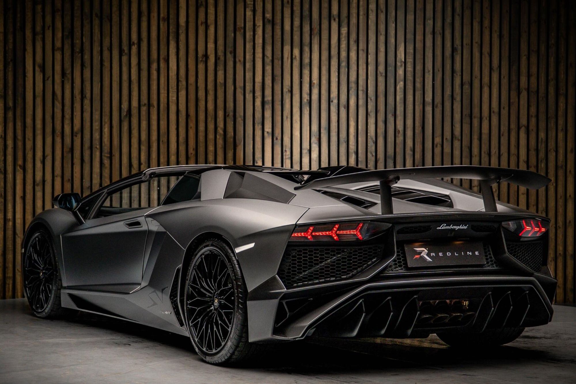 LAMBORGHINI AVENTADOR ROADSTER LP 750-4 Superveloce 2dr ISR for sale UK - Slide 3