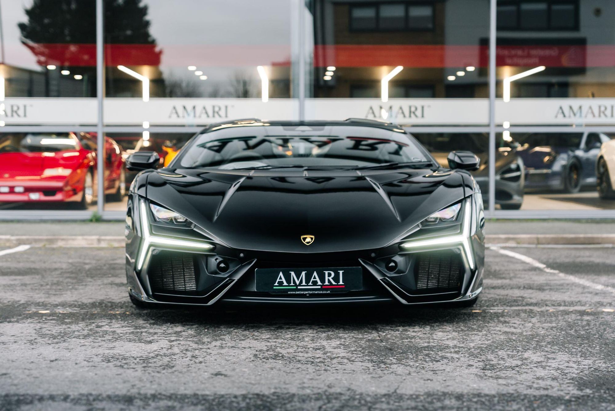 LAMBORGHINI REVUELTO COUPE 6.5 V12 1015 PHEV 2dr DCT for sale UK - Slide 4