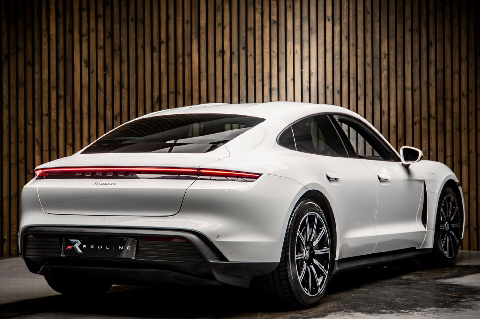 PORSCHE TAYCAN SALOON 300kW 79kWh 4dr RWD Auto [22kW] for sale UK - Slide 4