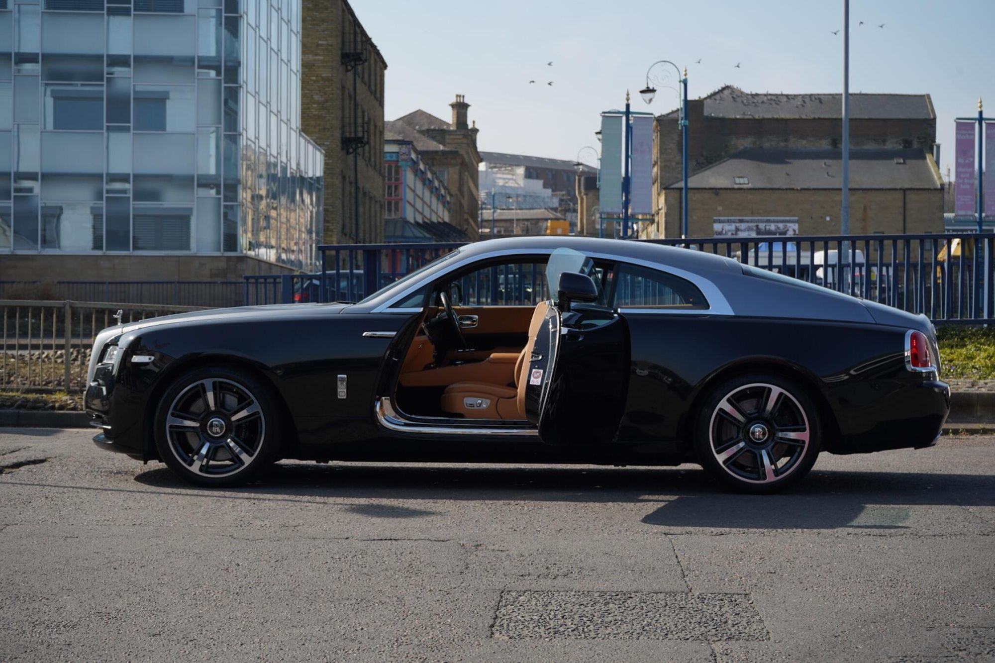 ROLLS-ROYCE WRAITH COUPE 2dr Auto for sale UK - Slide 10