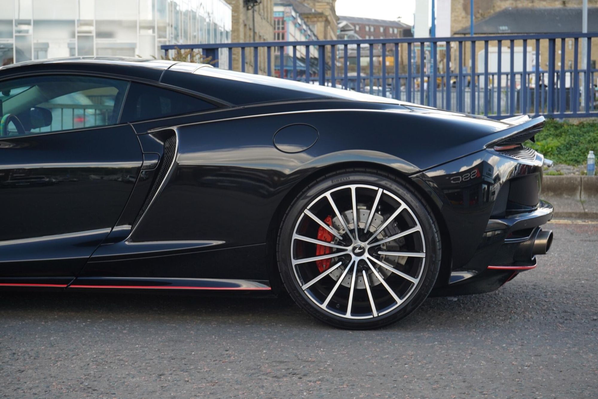 MCLAREN GT COUPE V8 2dr SSG Auto for sale UK - Slide 6