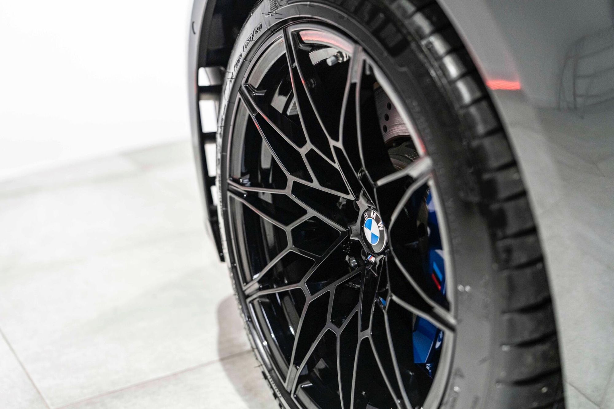 BMW M3 TOURING M3 xDrive 530 Competition M 5dr Step Auto for sale UK - Slide 4