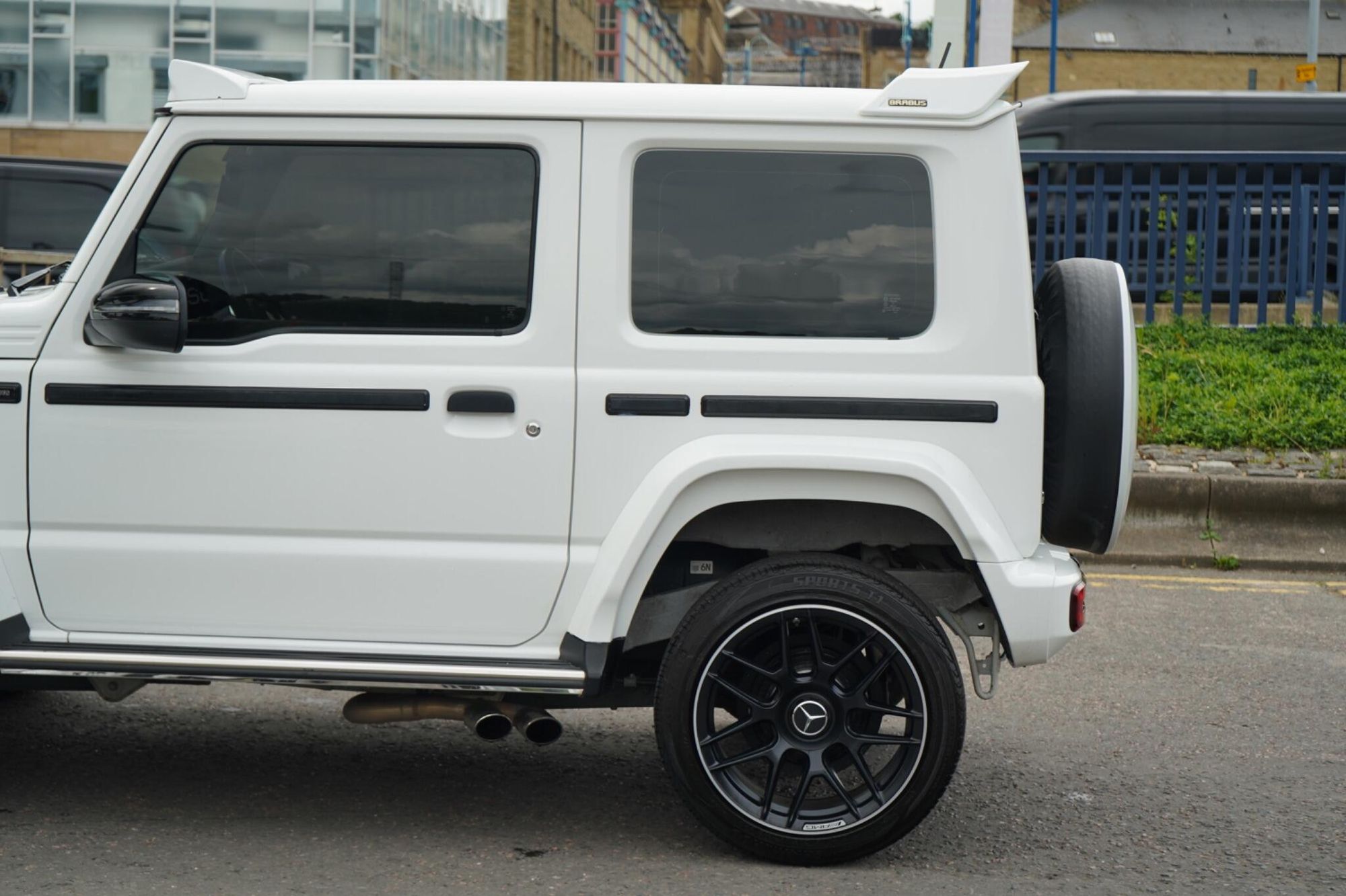 SUZUKI JIMNY ESTATE 1.5 SZ5 ALLGRIP Auto 3dr for sale UK - Slide 10