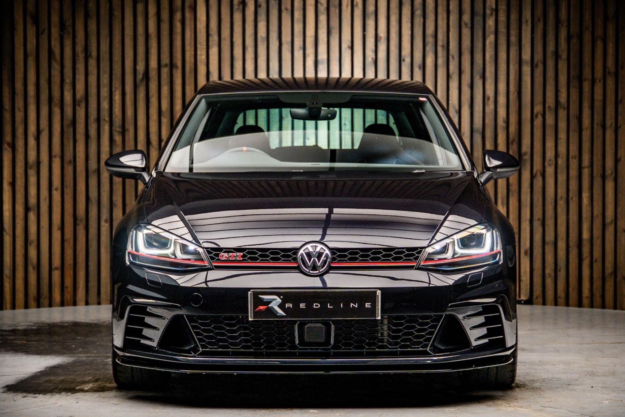 VOLKSWAGEN GOLF HATCHBACK SPECIAL EDITION 2.0 TSI GTI Clubsport S 3dr for sale UK - Slide 5