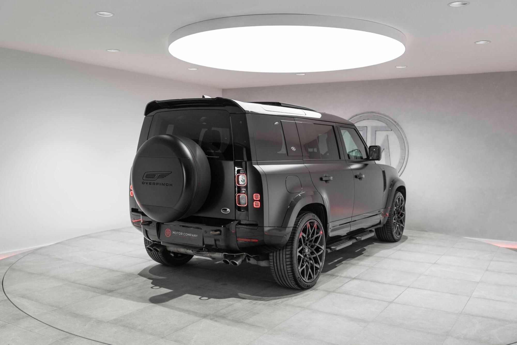 LAND ROVER DEFENDER ESTATE 5.0 P525 V8 110 5dr Auto for sale UK - Slide 8