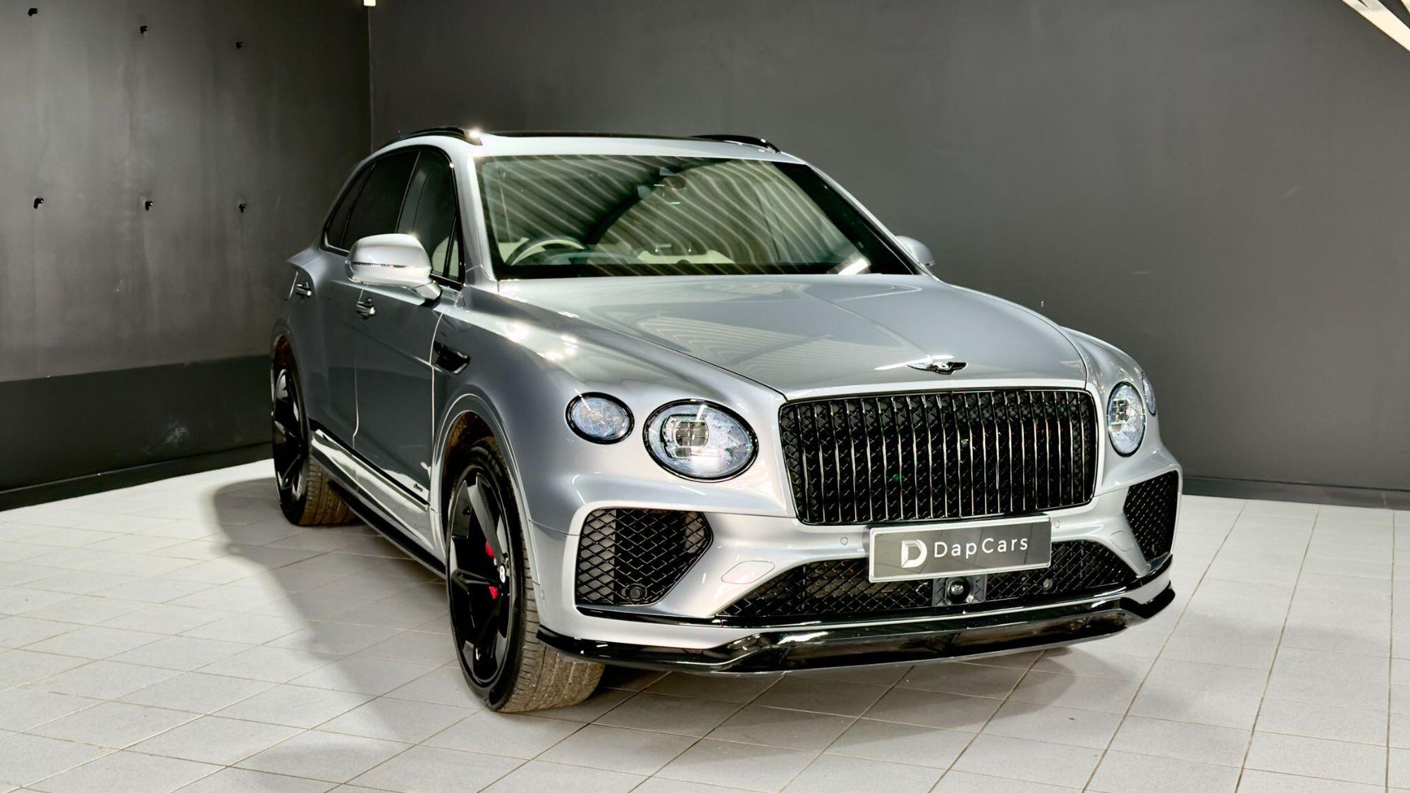BENTLEY BENTAYGA ESTATE 4.0 V8 Azure 5dr Auto for sale UK - Slide 6
