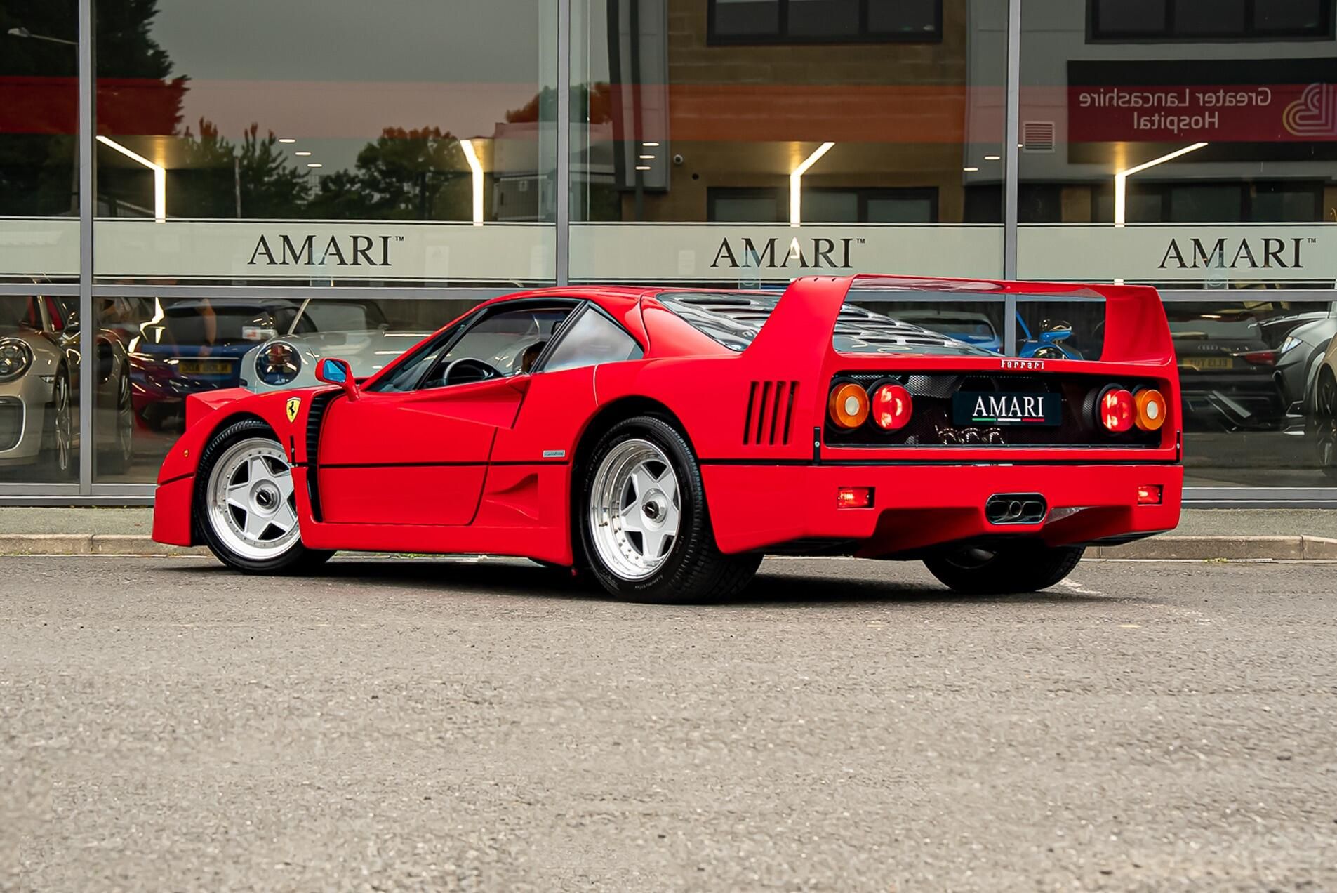 FERRARI F40 COUPE 2dr for sale UK - Slide 4