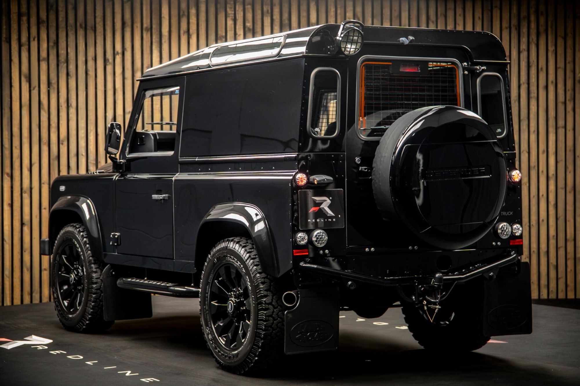 LAND ROVER DEFENDER 90 SWB DIESEL XS Hard Top TDCi [2.2] for sale UK - Slide 3