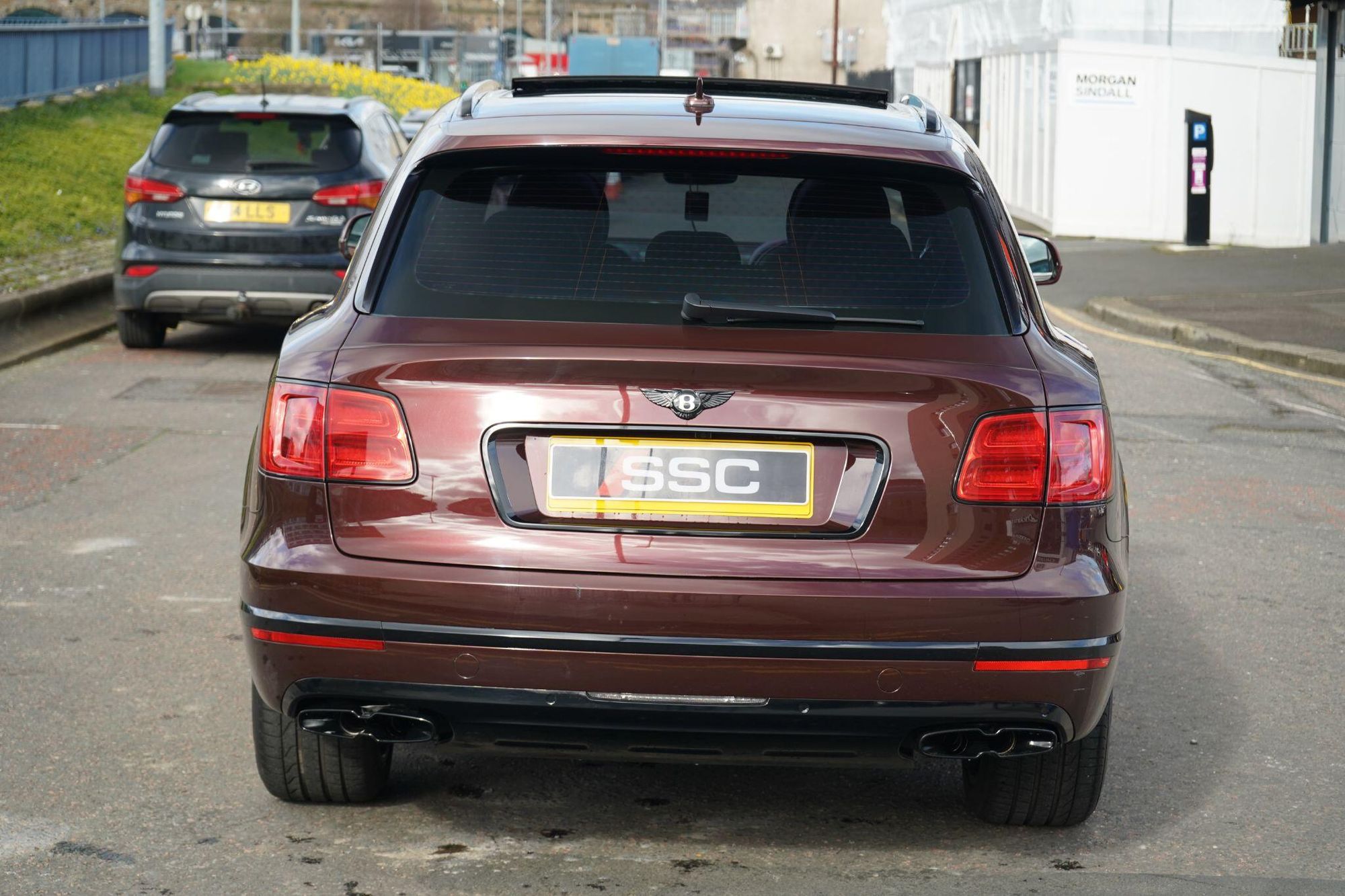 BENTLEY BENTAYGA ESTATE 4.0 V8 5dr Auto for sale UK - Slide 10