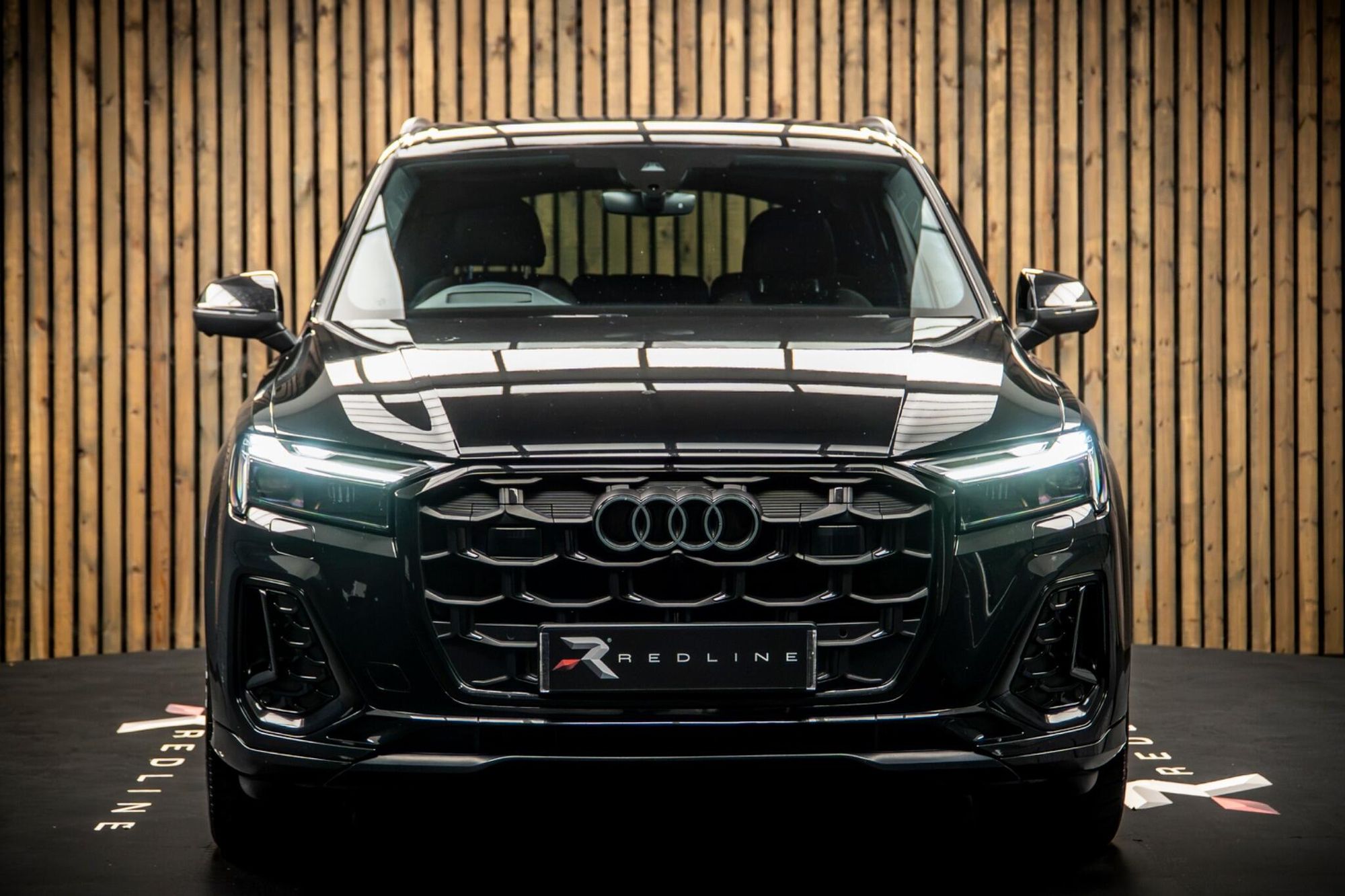 AUDI Q7 DIESEL ESTATE 45 TDI Quattro Black Edition 5dr Tiptronic for sale UK - Slide 5