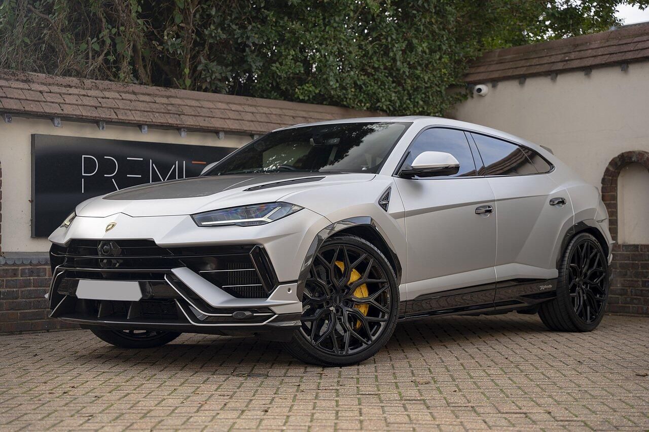 LAMBORGHINI URUS ESTATE 4.0T FSI V8 Performante 5dr Auto for sale UK