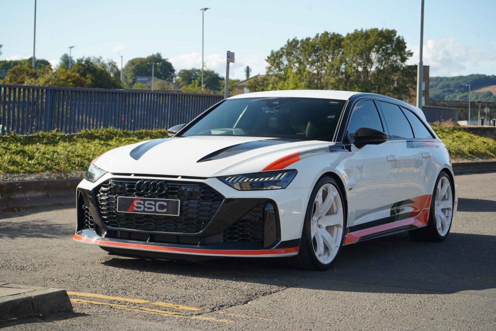 AUDI RS6 RS 6 AVANT SPECIAL EDITION RS 6 TFSI Quattro GT 5dr Tiptronic for sale UK - Slide 6