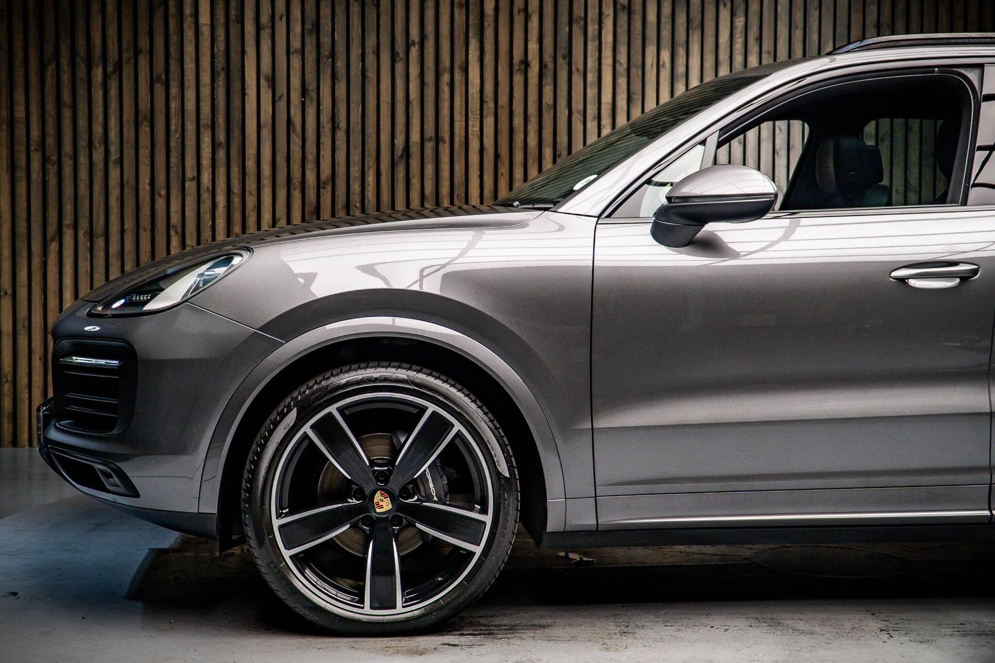 Porsche Cayenne 3.0 V6 Black Edition Tiptronic S 5 Door Auto for sale UK - Slide 9