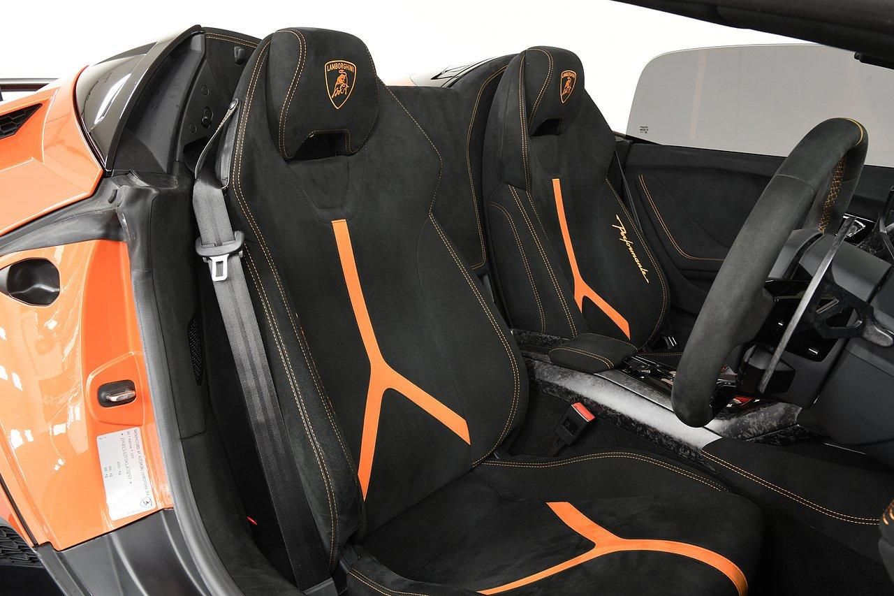 LAMBORGHINI HURACAN SPYDER LP 640-4 Performante 2dr LDF for sale UK - Slide 8
