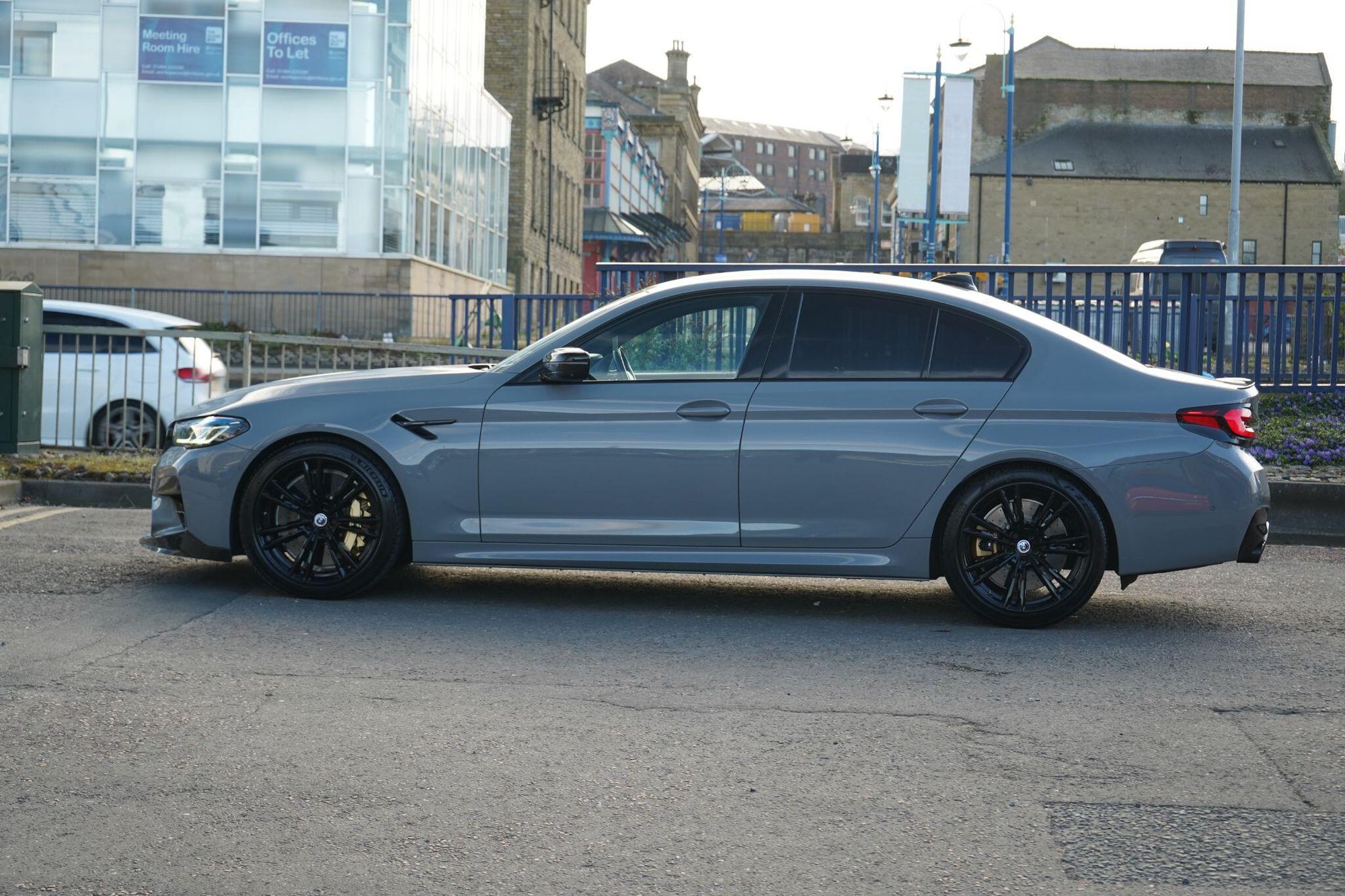 BMW M5 SALOON M5 Competition 4dr DCT for sale UK - Slide 8