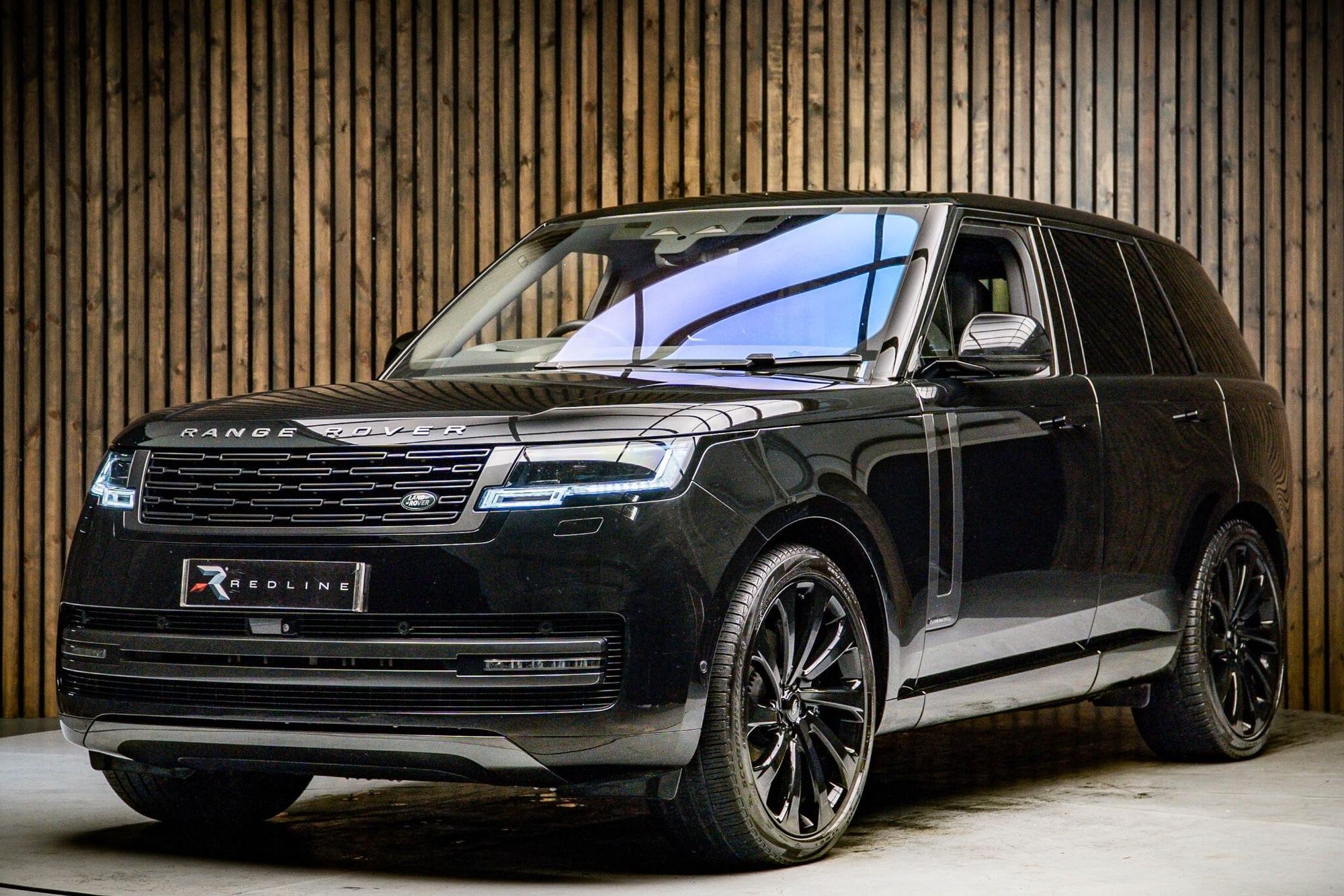 LAND ROVER RANGE ROVER DIESEL ESTATE 3.0 D350 Autobiography 4dr Auto for sale UK - Slide 8