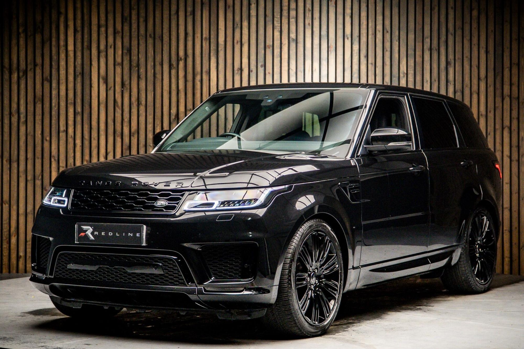 LAND ROVER RANGE ROVER SPORT DIESEL ESTATE 3.0 D300 HSE Dynamic Black 5dr Auto for sale UK - Slide 8