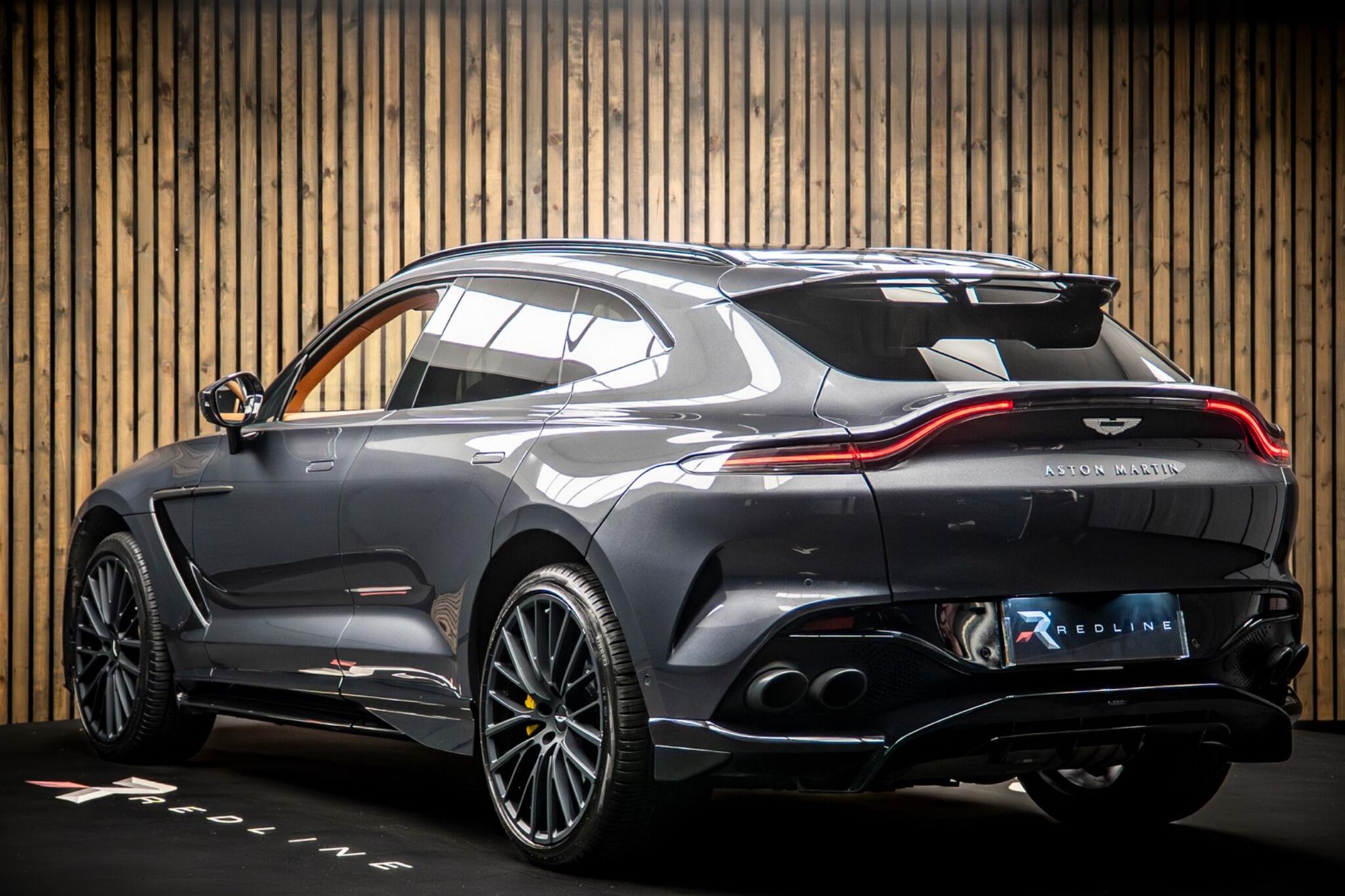 ASTON MARTIN DBX ESTATE V8 DBX707 5dr Touchtronic for sale UK - Slide 3