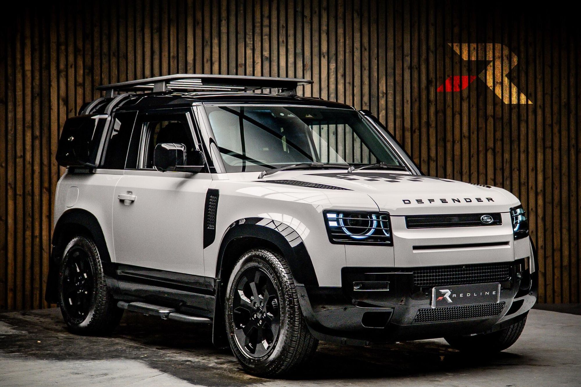 LAND ROVER DEFENDER DIESEL ESTATE 3.0 D250 X-Dynamic SE 90 3dr Auto for sale UK