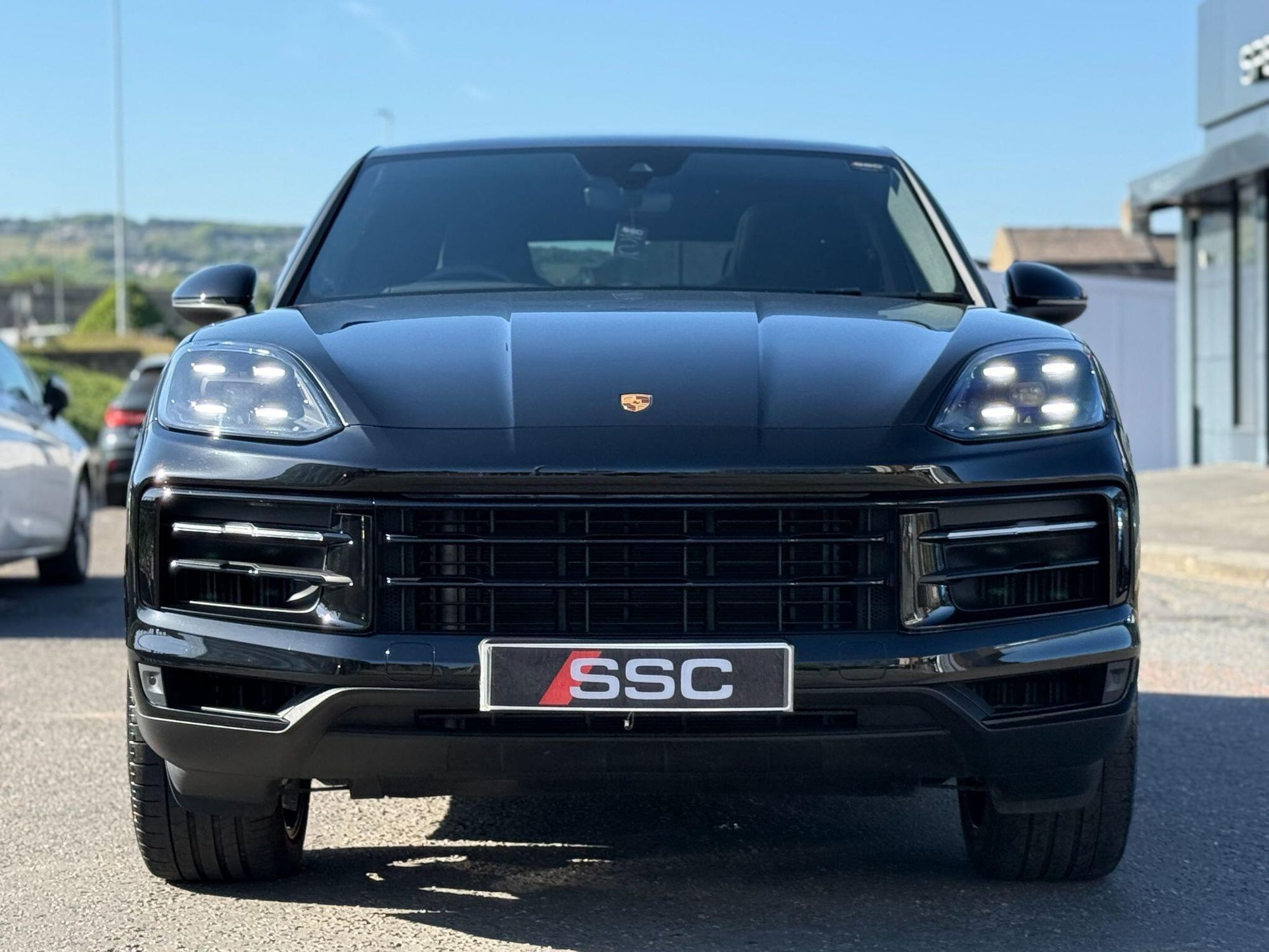 Porsche Cayenne Coupe 3.0 V6 Black Edition 353 Tiptronic S 5 Door Auto for sale UK - Slide 5