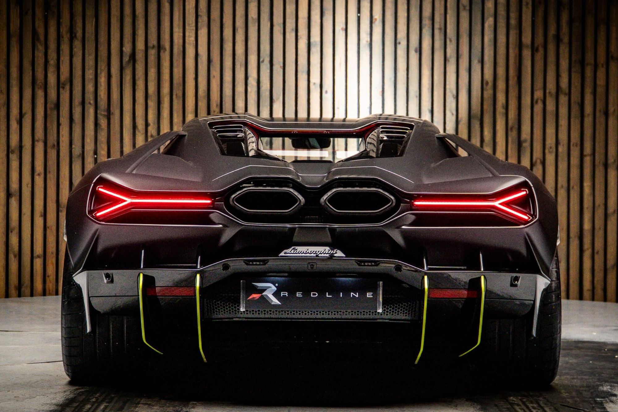 LAMBORGHINI REVUELTO COUPE 6.5 V12 1015 PHEV 2dr DCT for sale UK - Slide 6