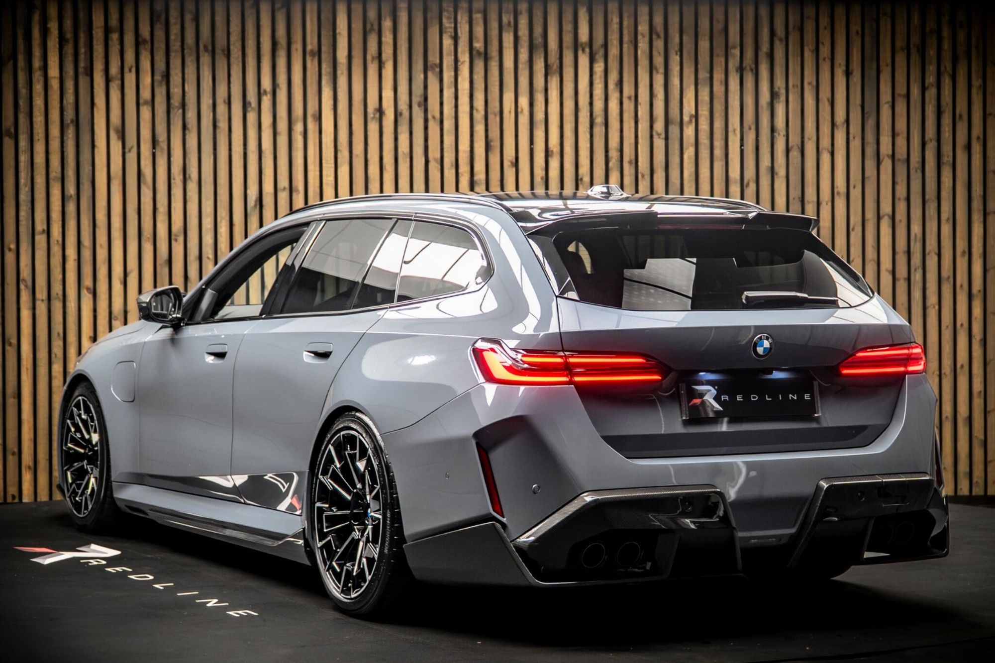 BMW M5 Touring 4.4 22.1kWh 5 Door Auto for sale UK - Slide 3